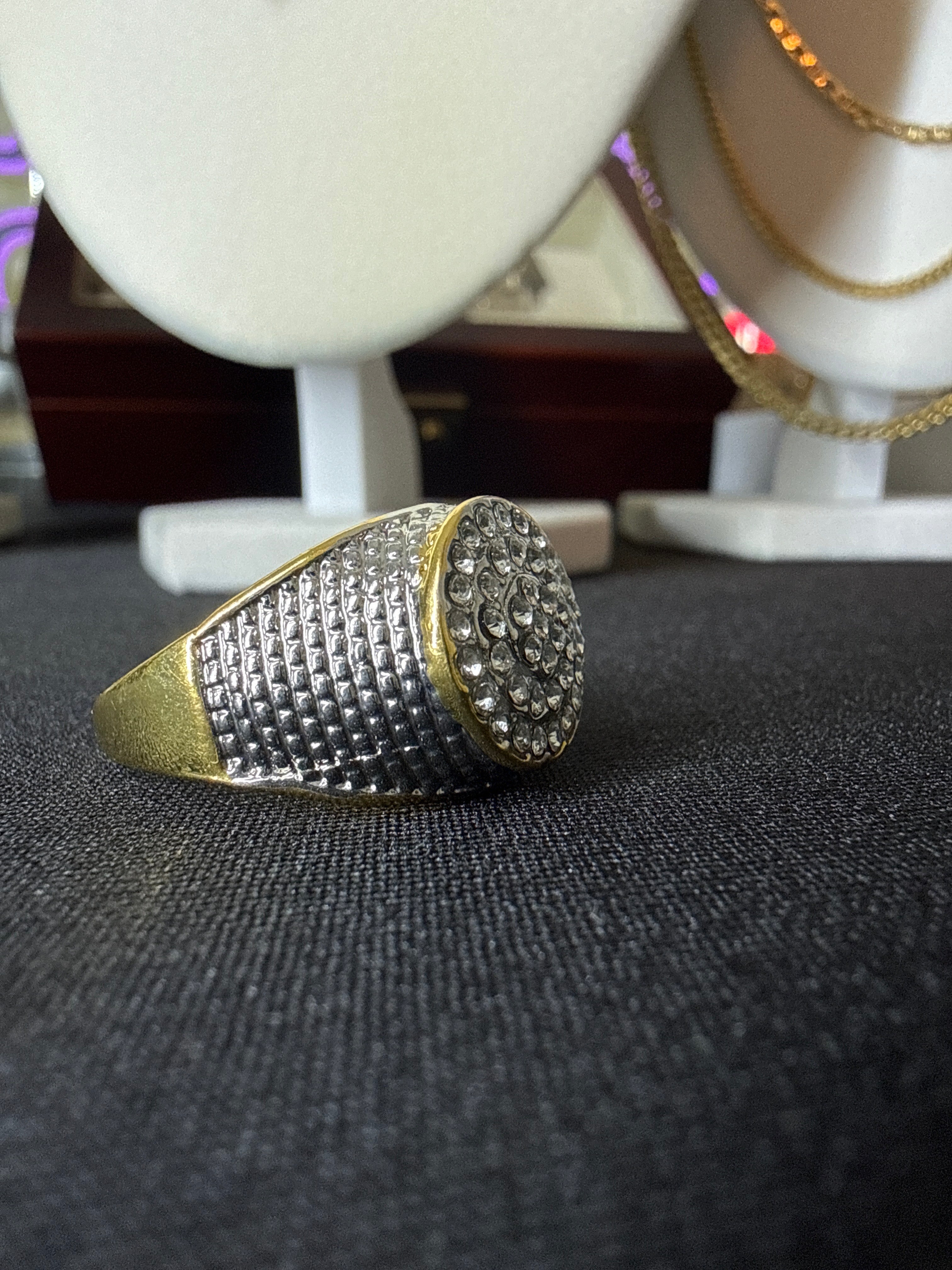 Stainless ring with CZ diamonds