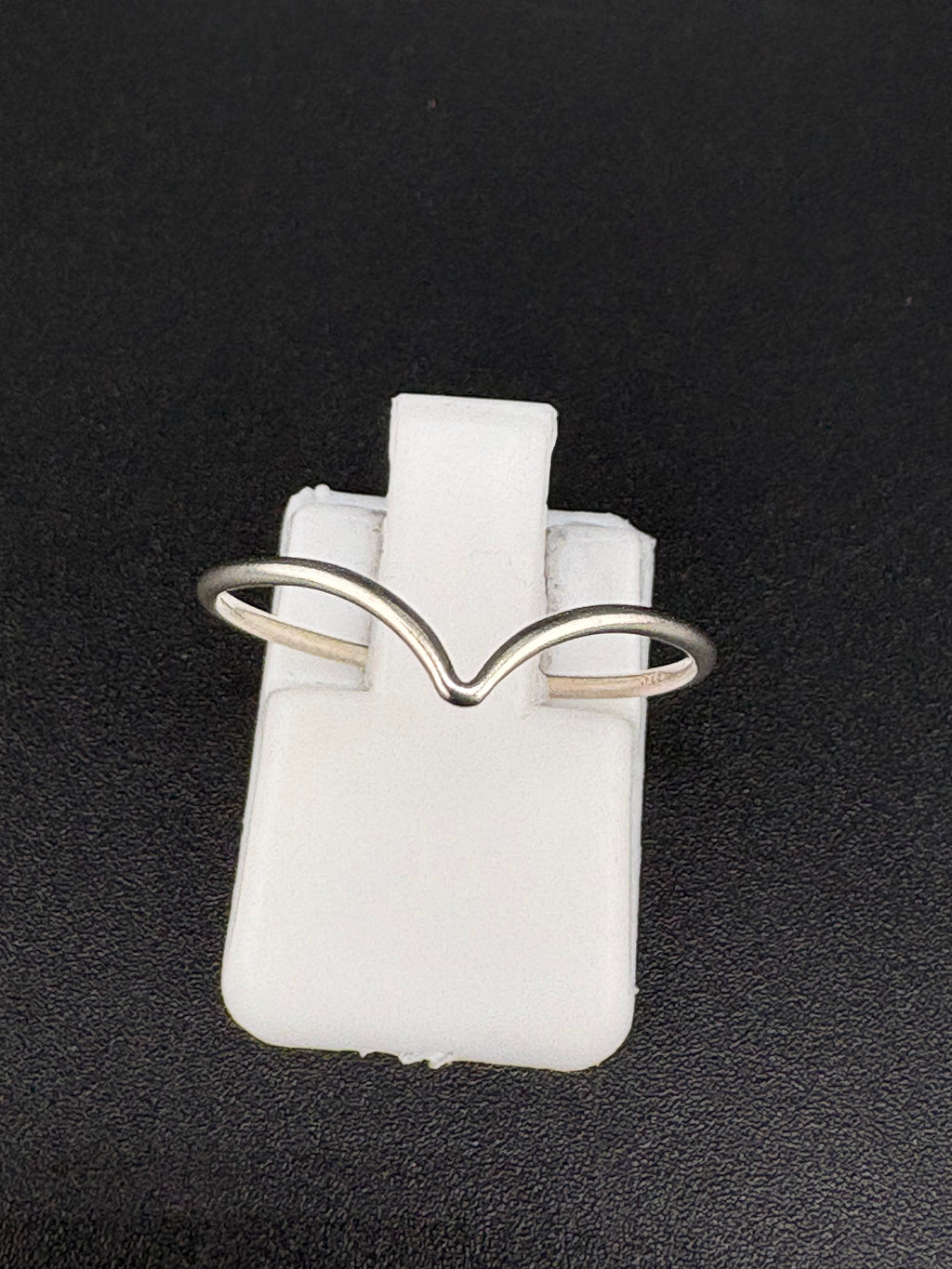 .925 Sterling Silver V Ring – 0.53g