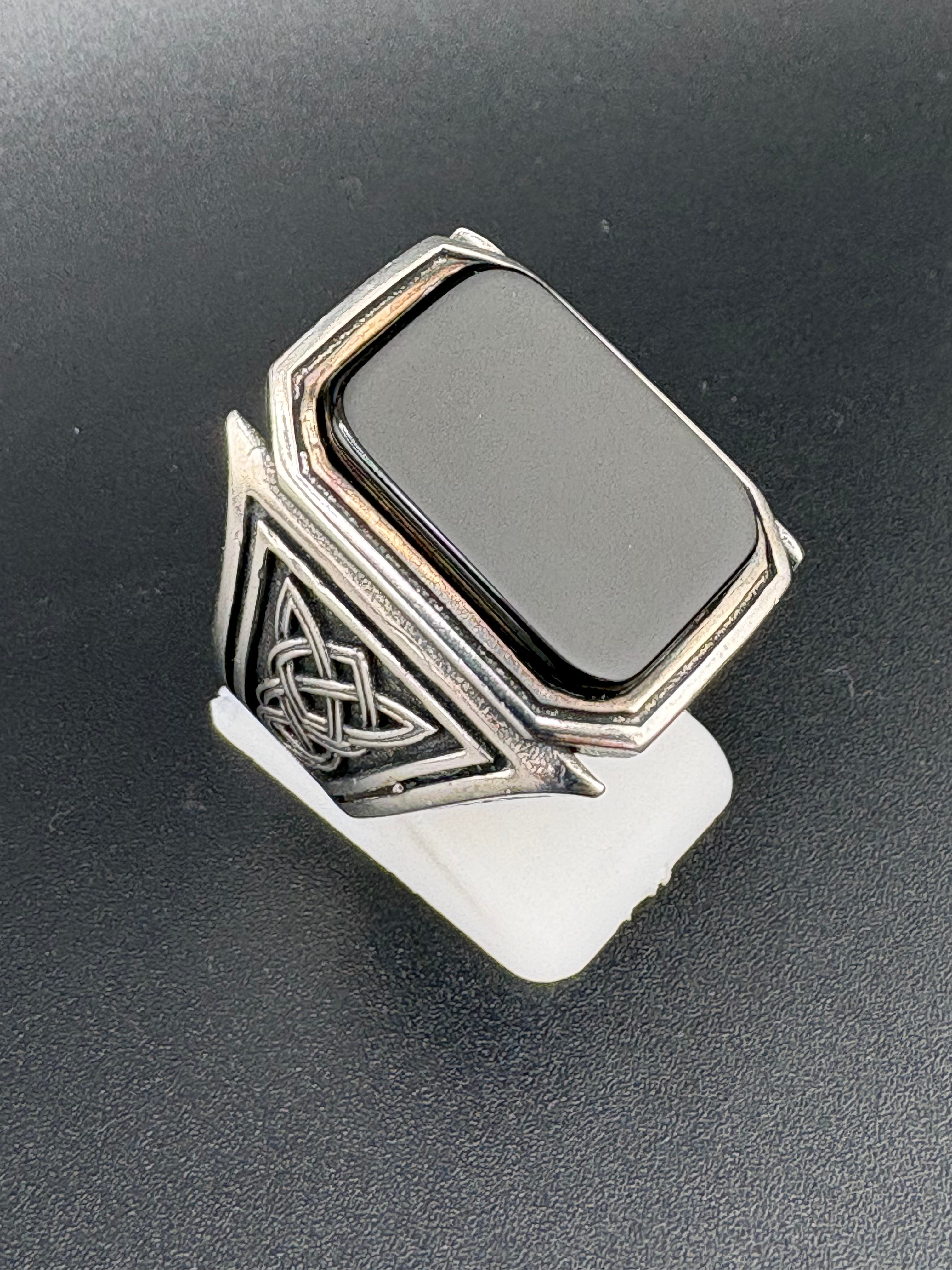 925 Sterling Silver Square Onyx Celtic Ring — Size 9.25