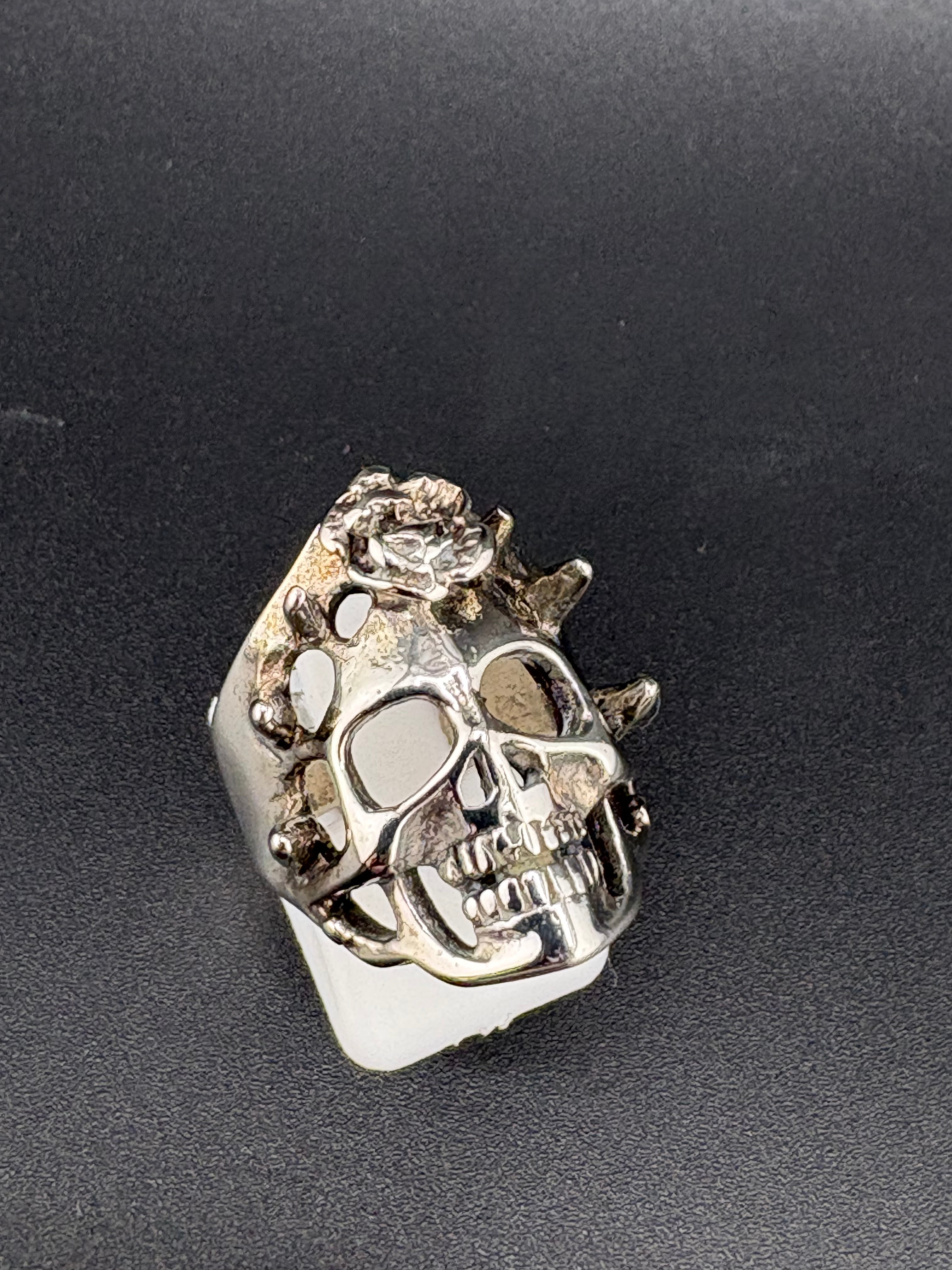 .925 Sterling Silver Skull & Rose Ring – 9g – Size 6.75