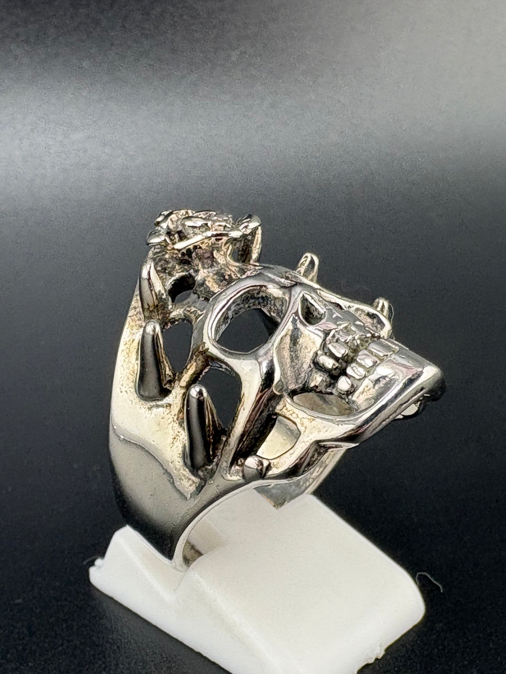 .925 Sterling Silver Skull & Rose Ring – 9g – Size 6.75
