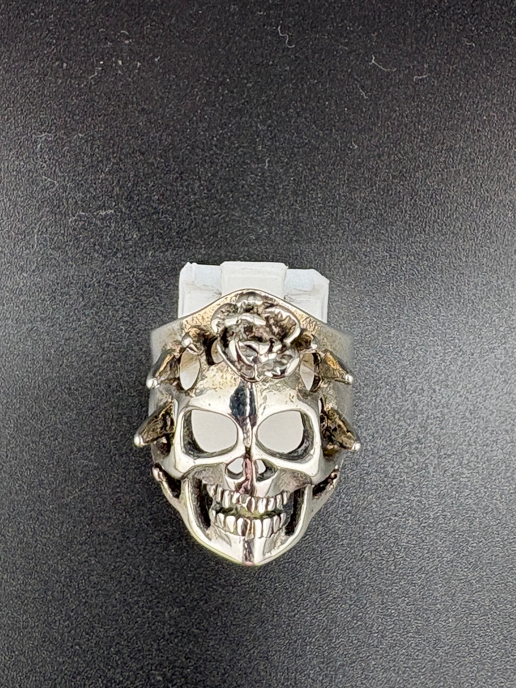 .925 Sterling Silver Skull & Rose Ring – 9g – Size 6.75