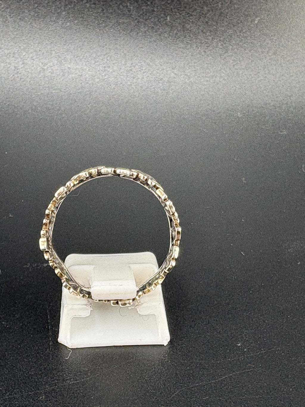 .925 Sterling Silver Flower Band Ring – 2g
