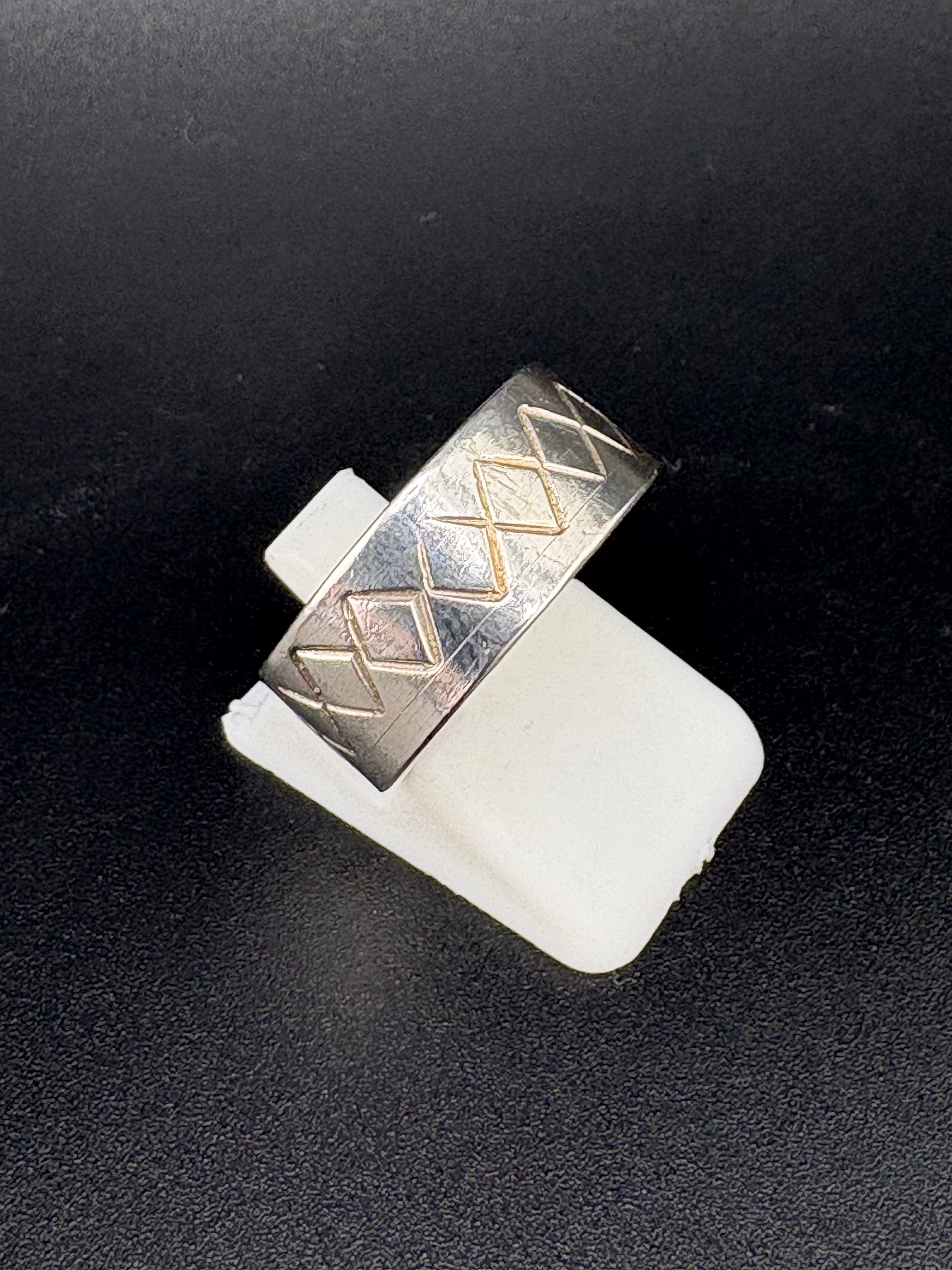.925 Sterling Silver Textured Band Ring – 6.67g – Size 7