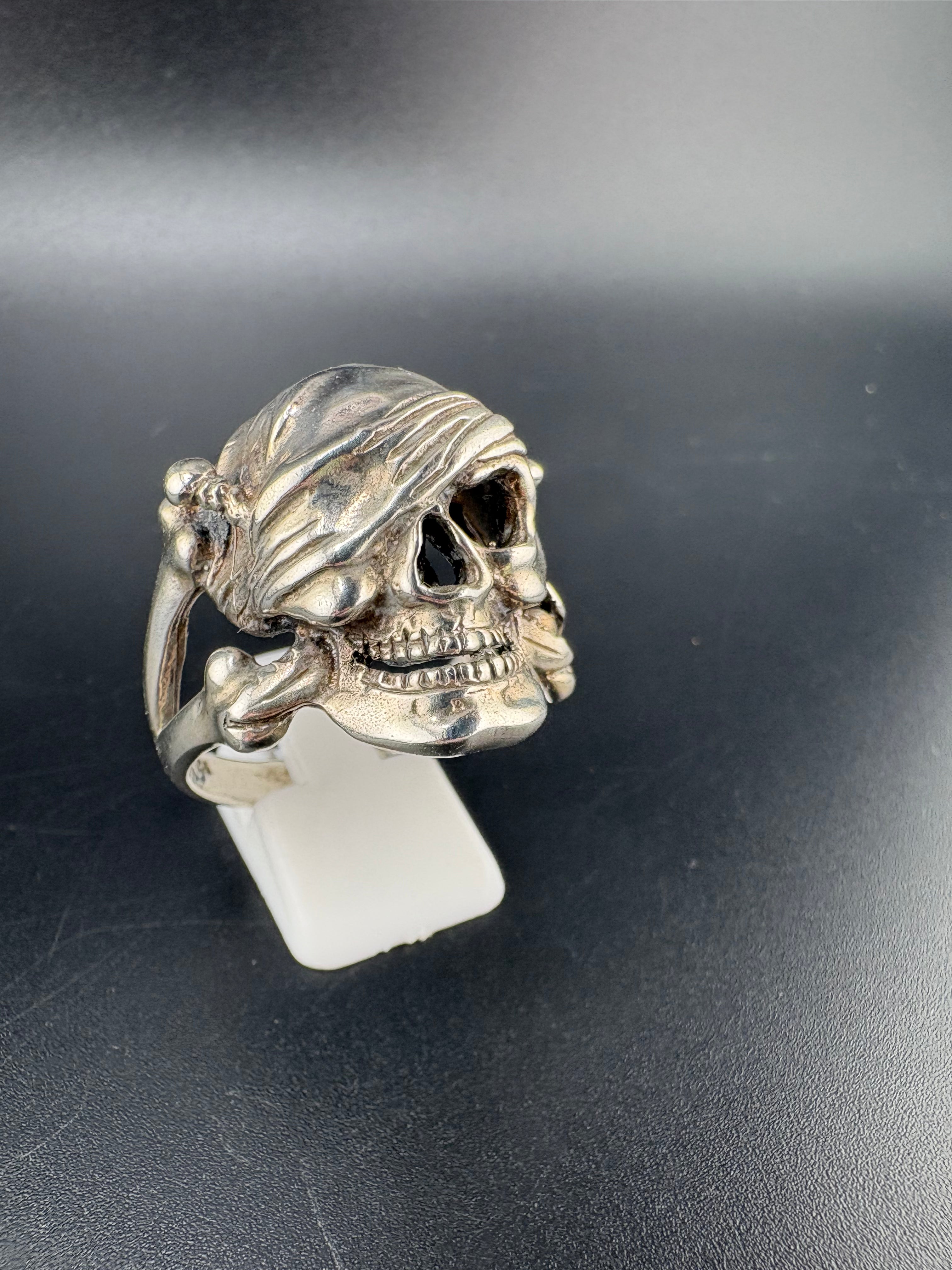 .925 Sterling Silver Pirate “One-Eyed Willie” Skull Ring – 15.5g – Size 13.5
