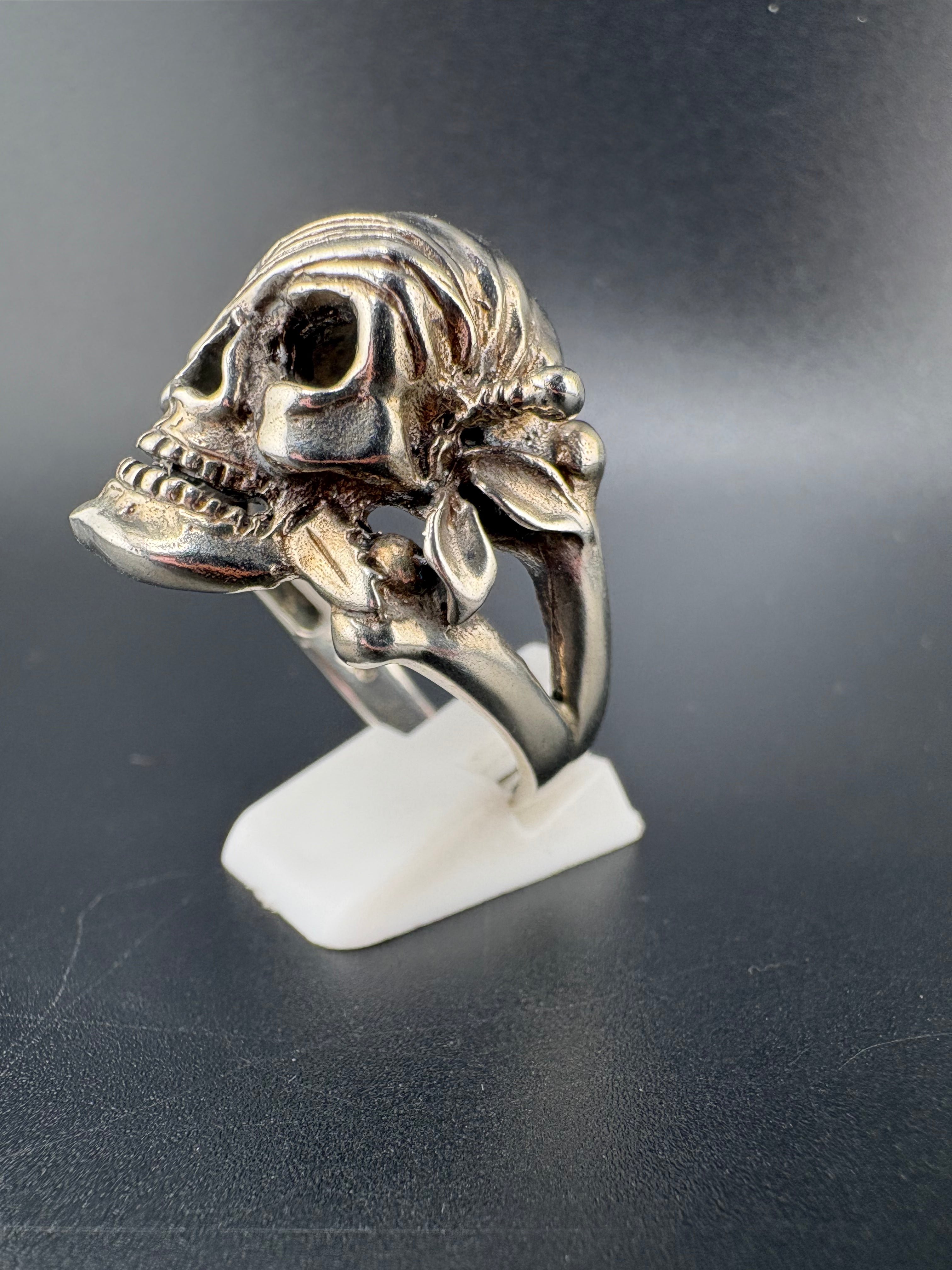 .925 Sterling Silver Pirate “One-Eyed Willie” Skull Ring – 15.5g – Size 13.5