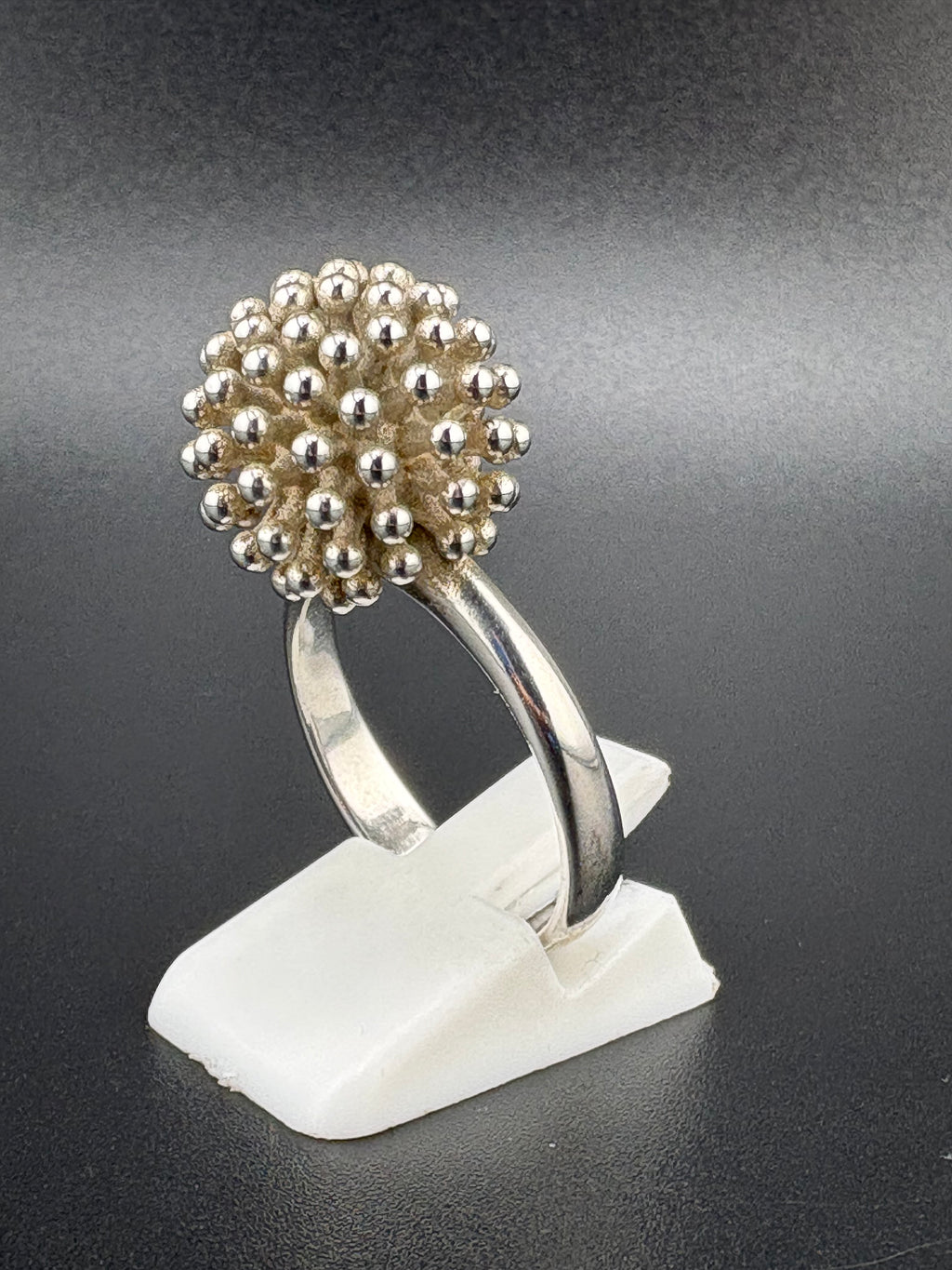 .925 Sterling Silver Firework Ball Ring – 9.67g – Size 8