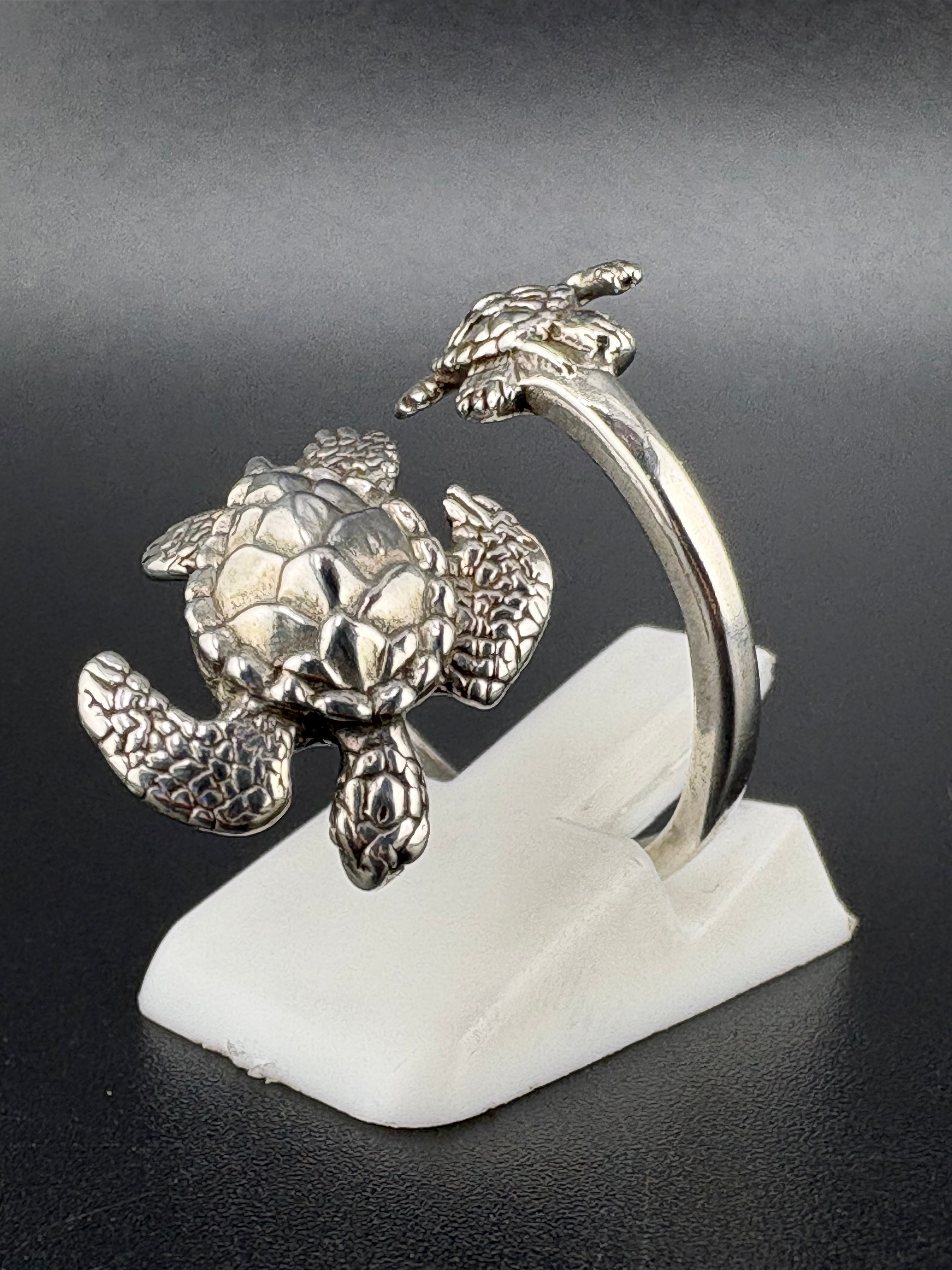 .925 Sterling Silver Two Turtle Ring – 4g – Size 7 Adjustable