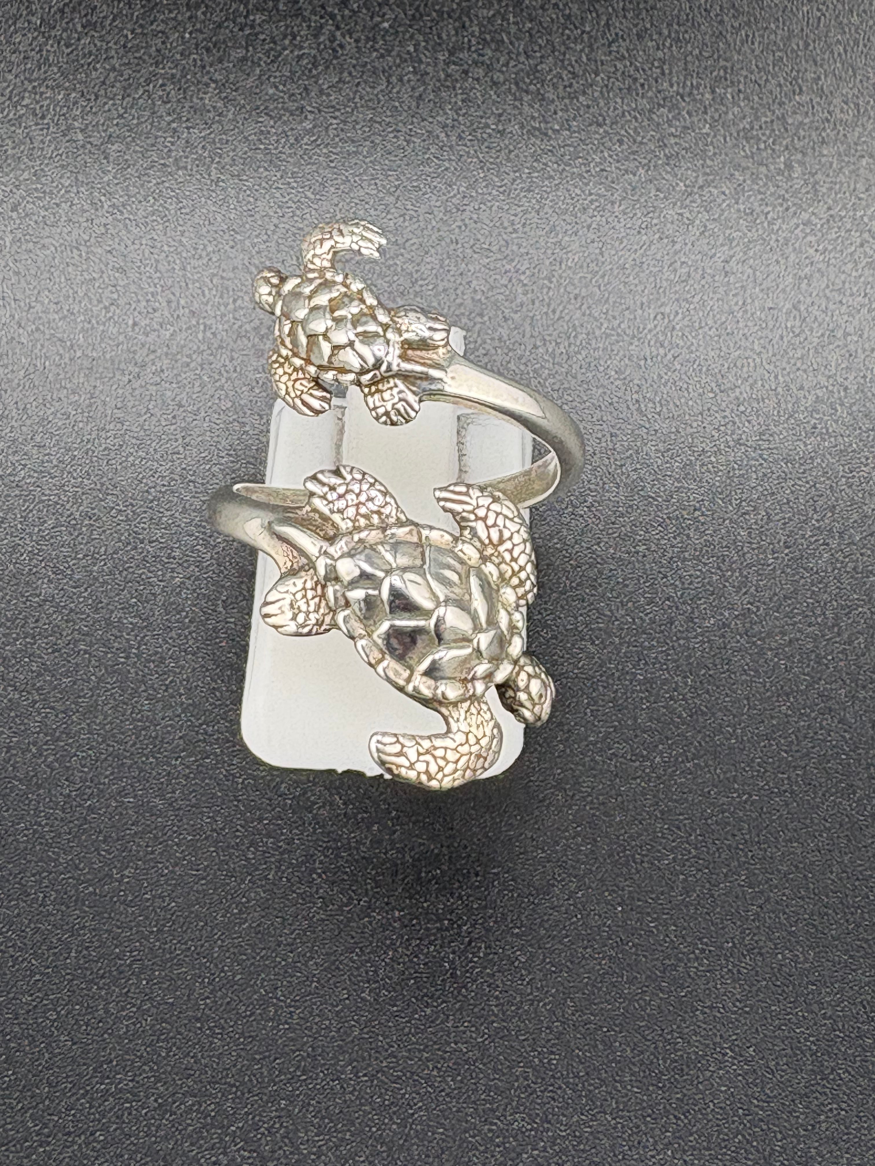 .925 Sterling Silver Two Turtle Ring – 4g – Size 7 Adjustable