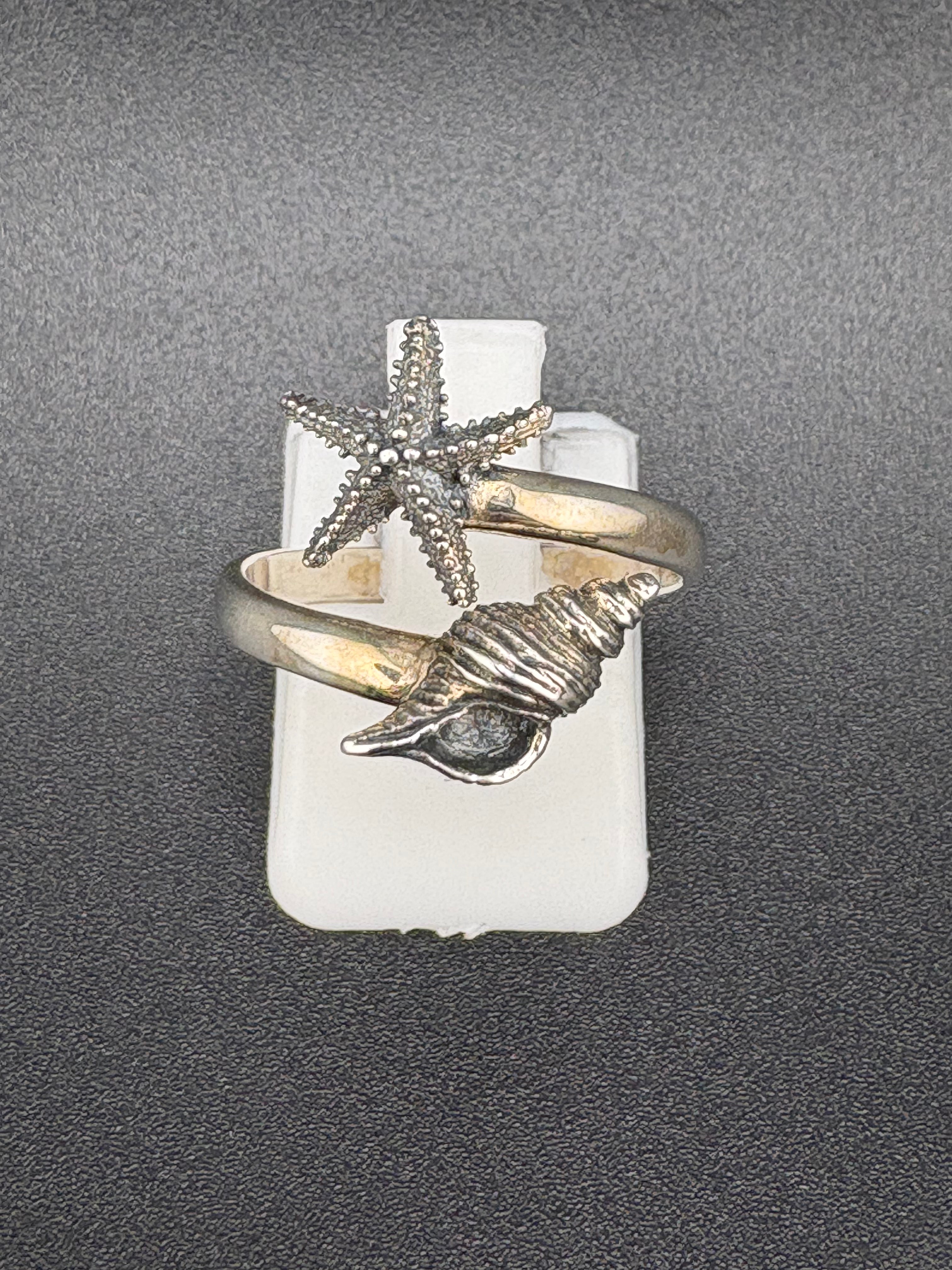.925 Sterling Silver Starfish & Seashell Ring – 2.43g – Size 7 Adjustable