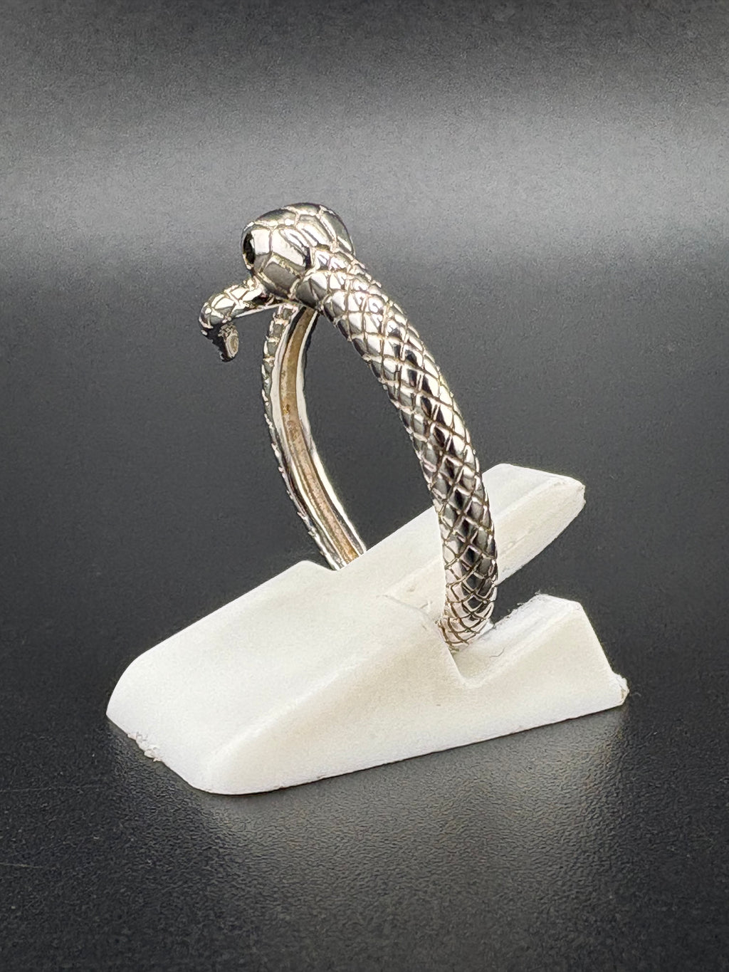 .925 Sterling Silver Snake Wrap Ring – 2.47g – Size 7