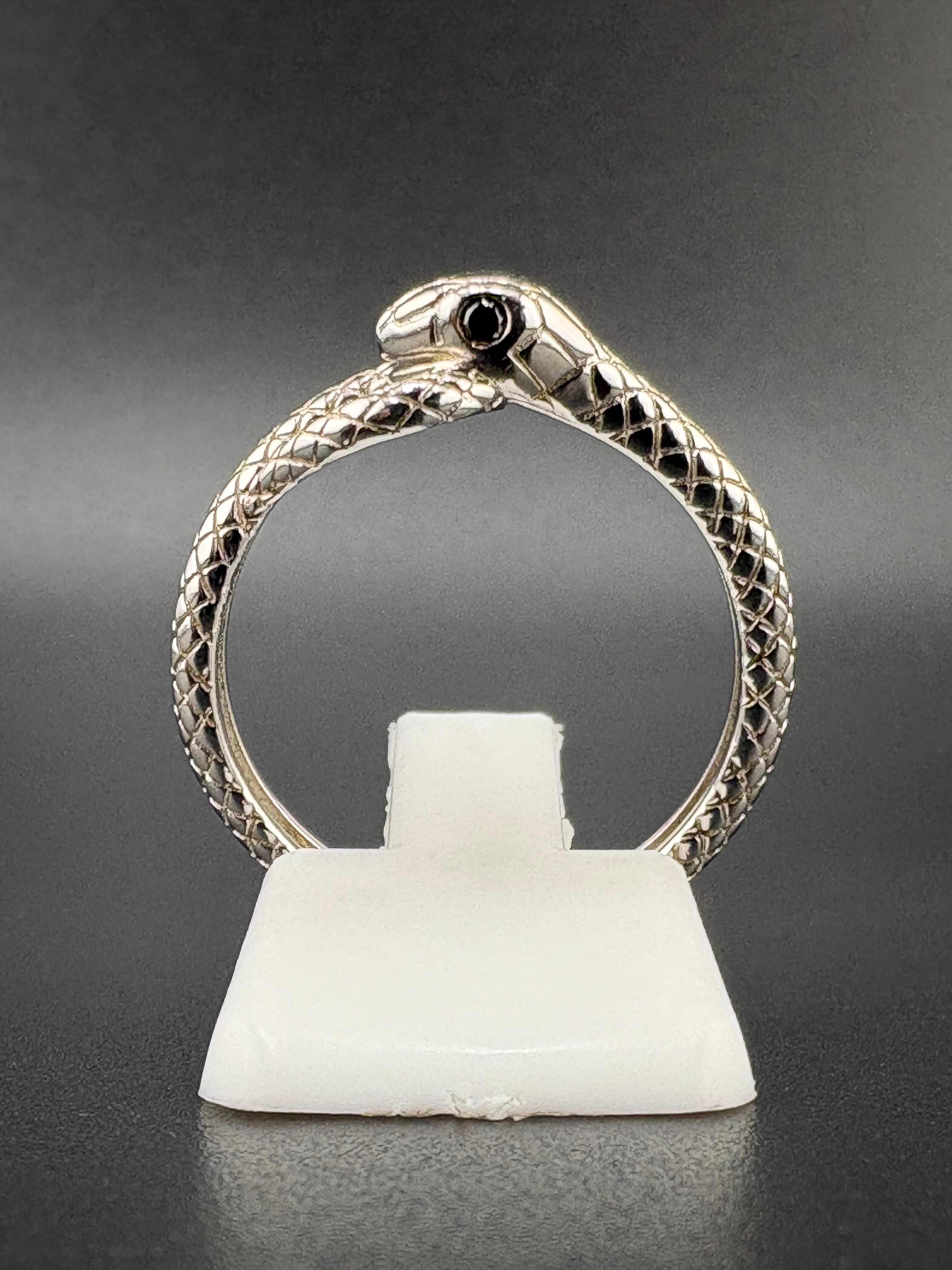 .925 Sterling Silver Snake Wrap Ring – 2.47g – Size 7