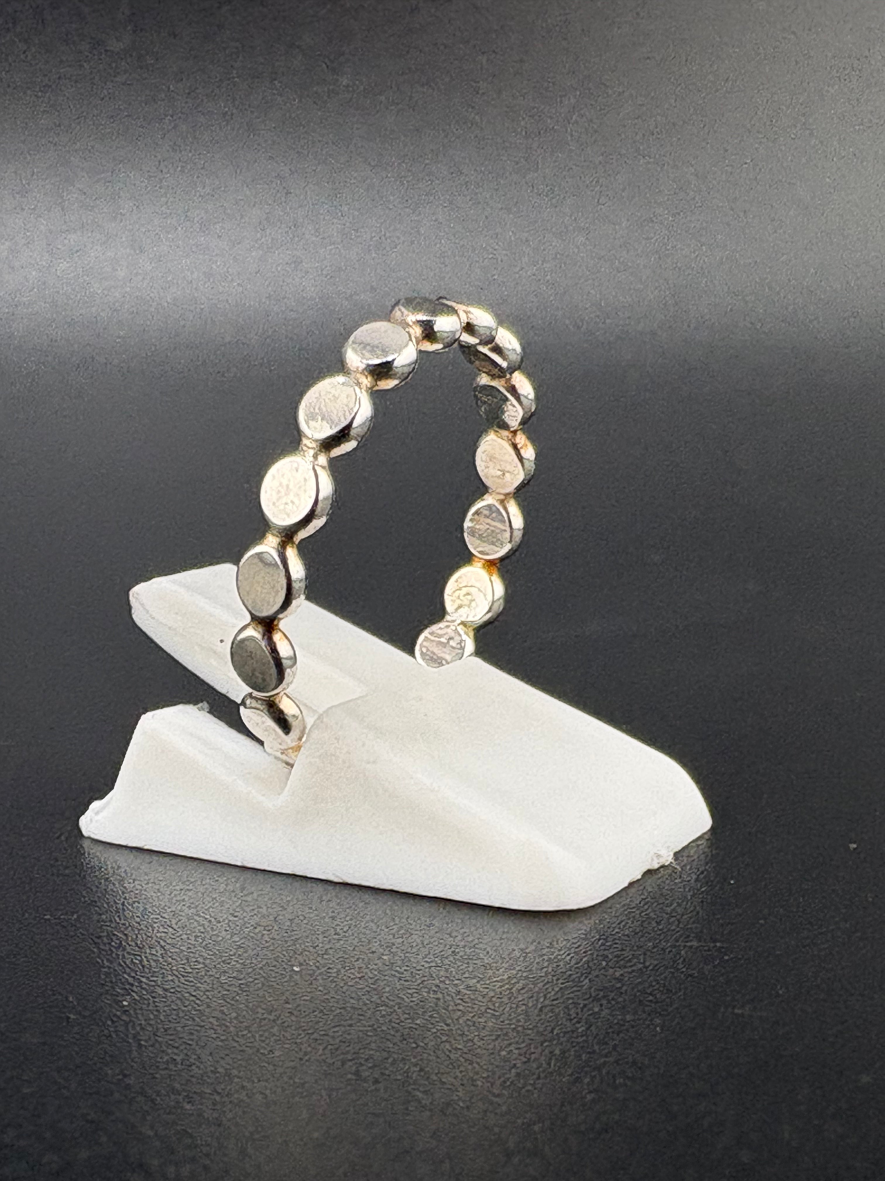 .925 Sterling Silver Dainty Circle Ring – 1.87g