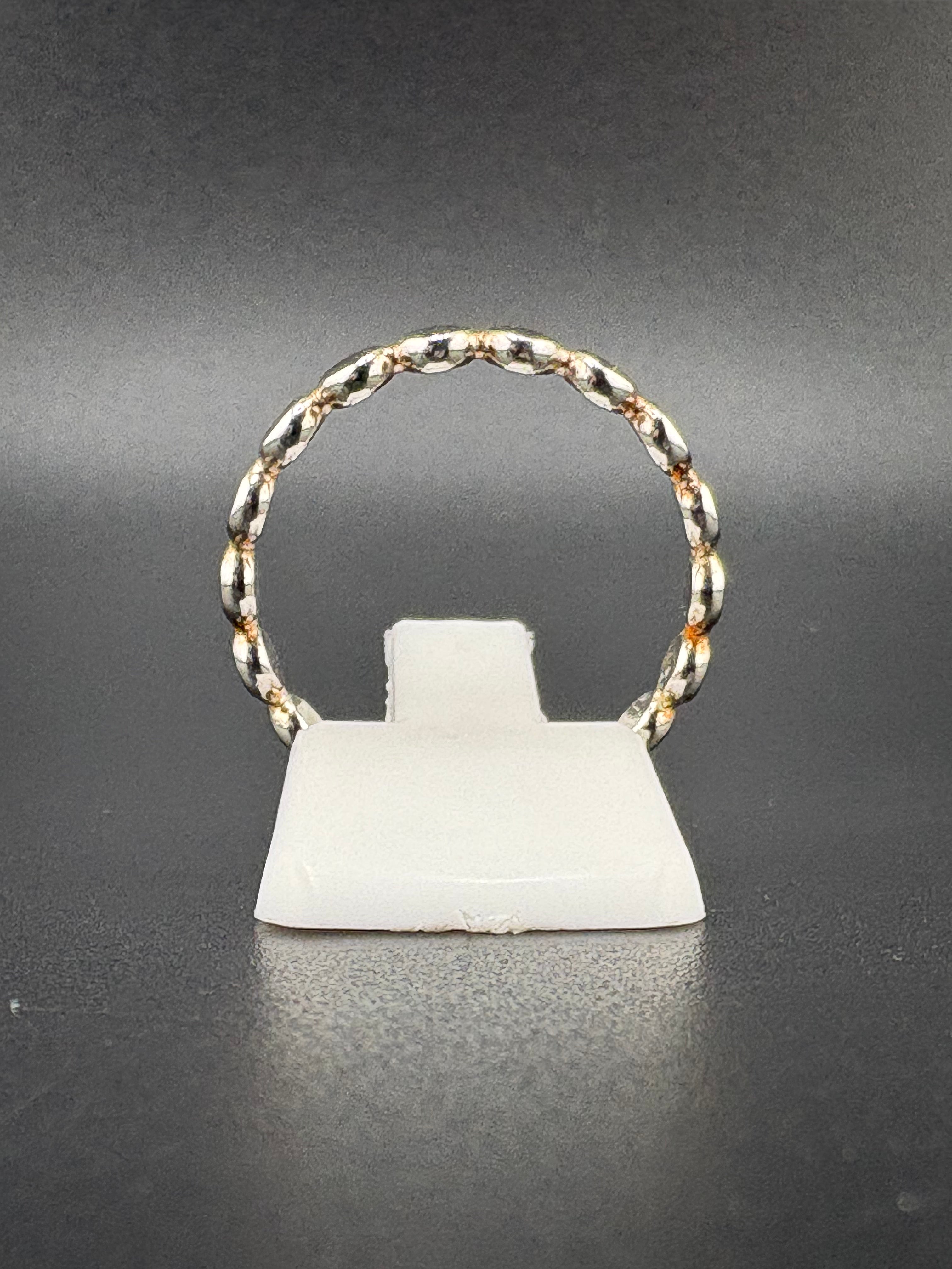 .925 Sterling Silver Dainty Circle Ring – 1.87g