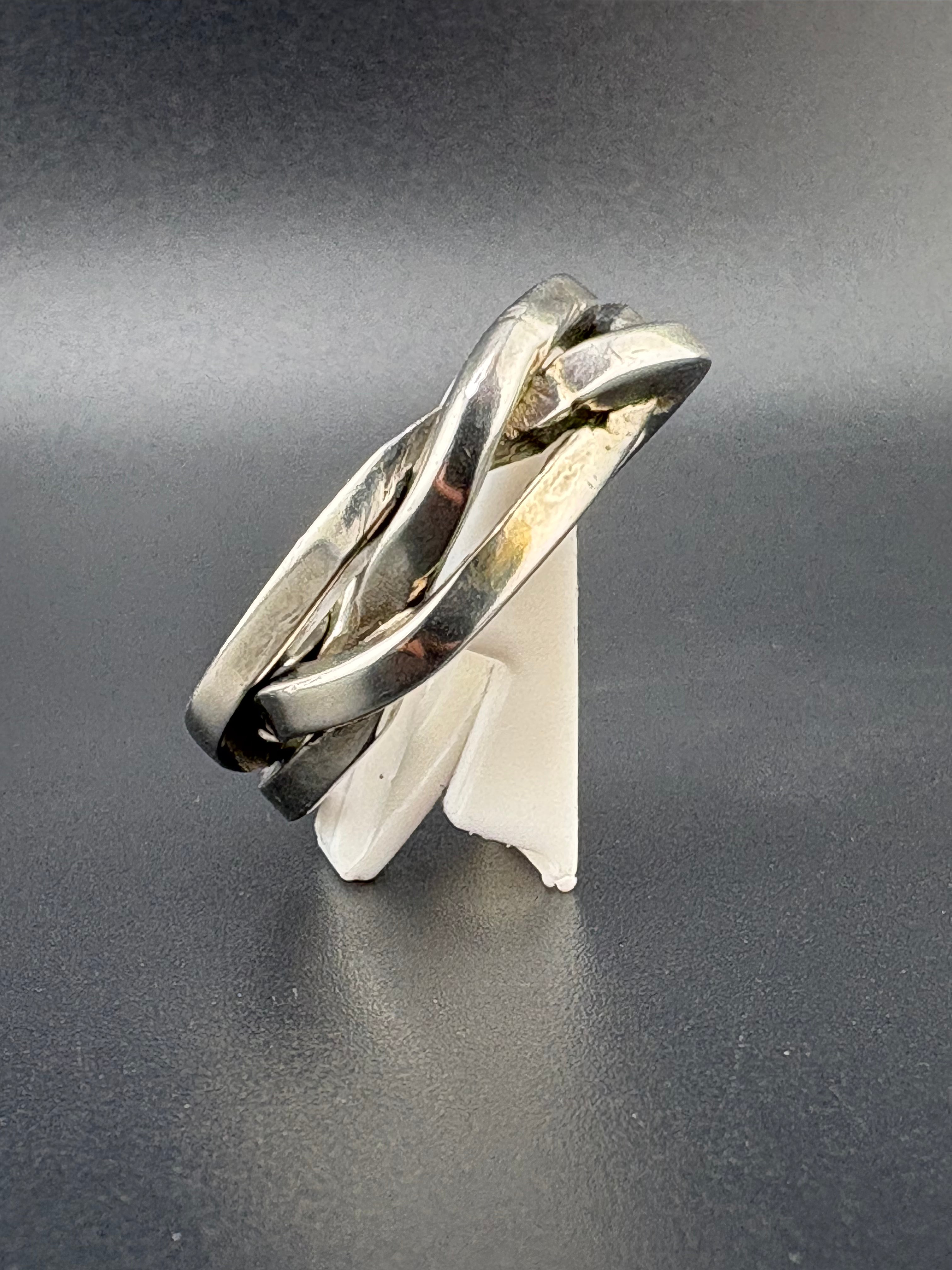 .925 Sterling Silver Woven Ring – 15g – Size 10