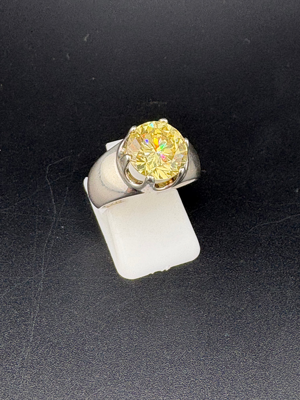 .925 Sterling Silver 4ct Canary Yellow CZ Ring – 6.48g – Size 7