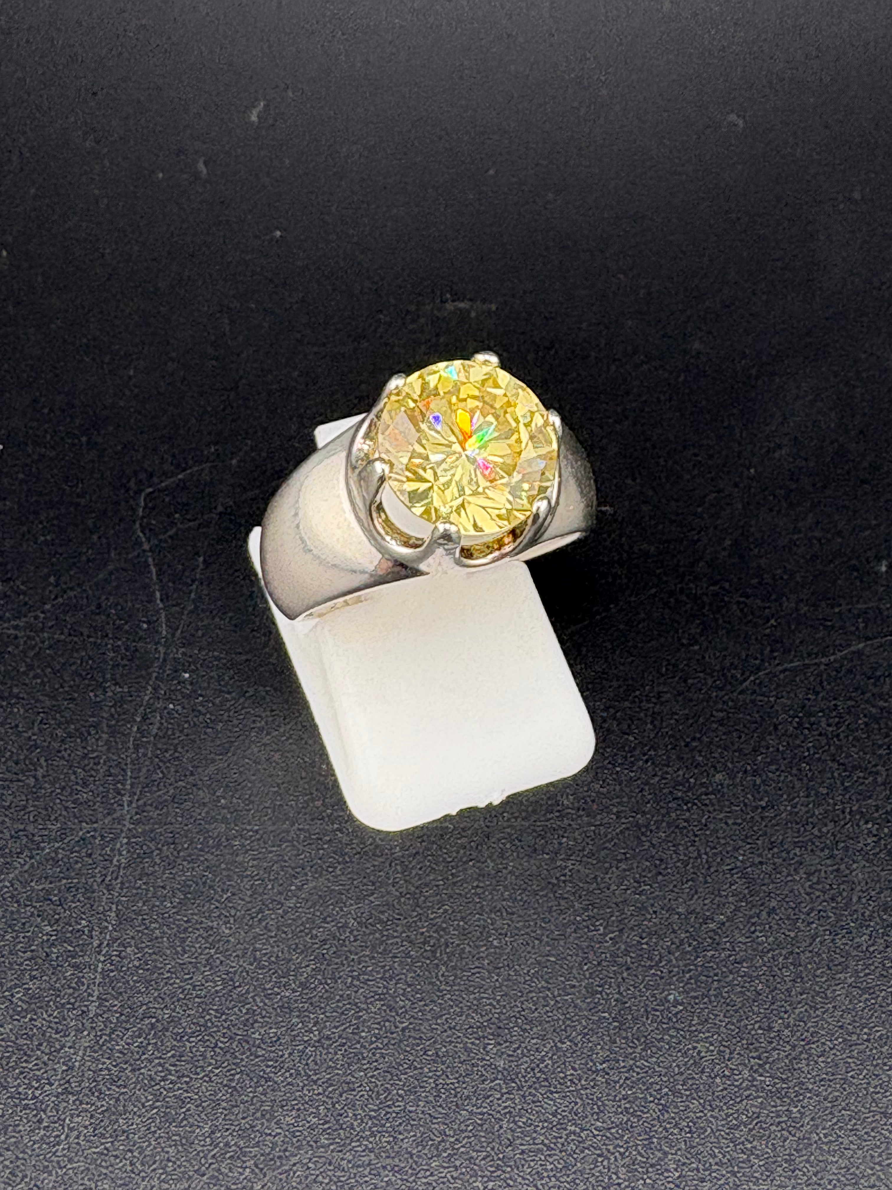.925 Sterling Silver 4ct Canary Yellow CZ Ring – 6.48g – Size 7
