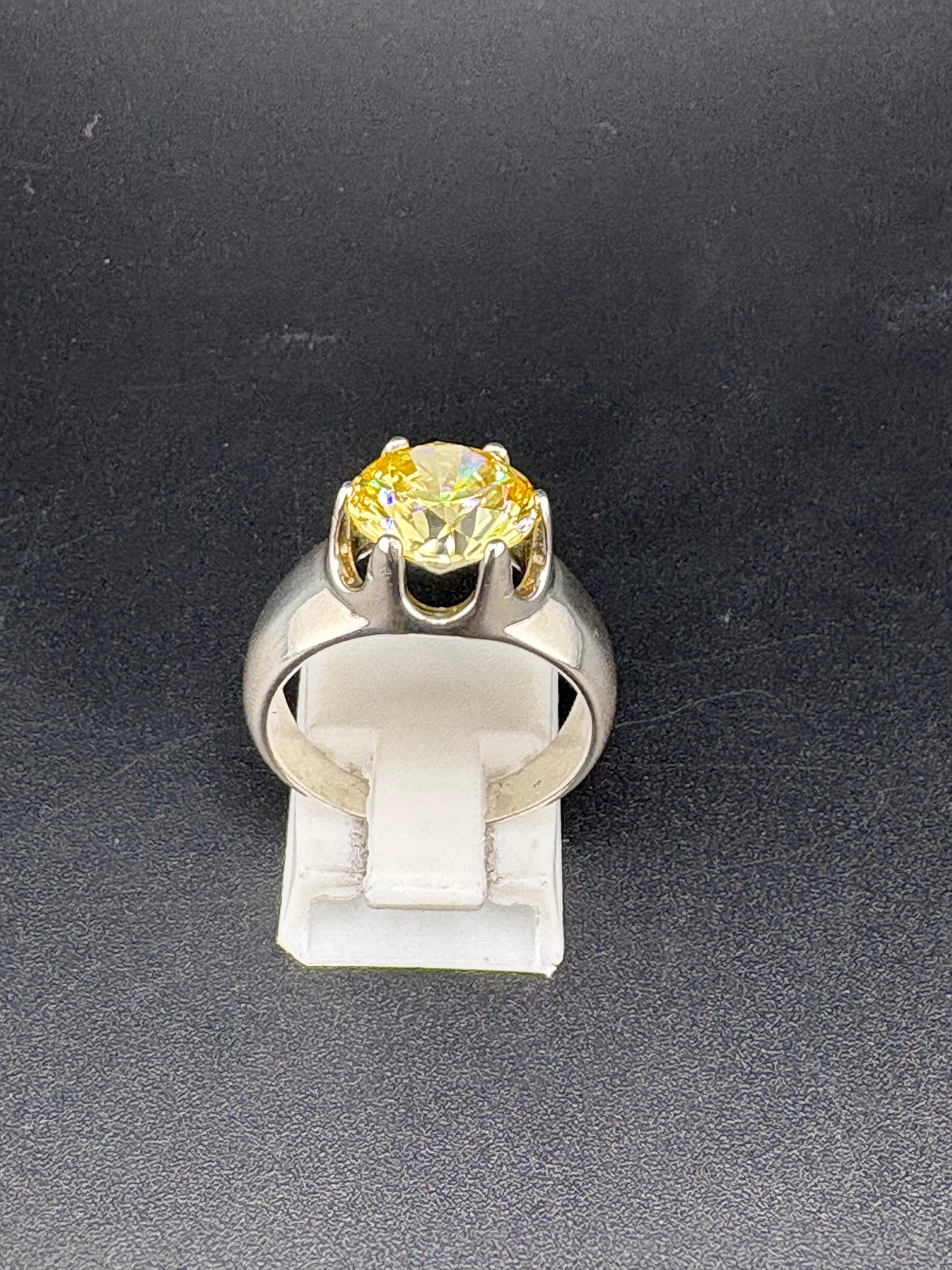 .925 Sterling Silver 4ct Canary Yellow CZ Ring – 6.48g – Size 7