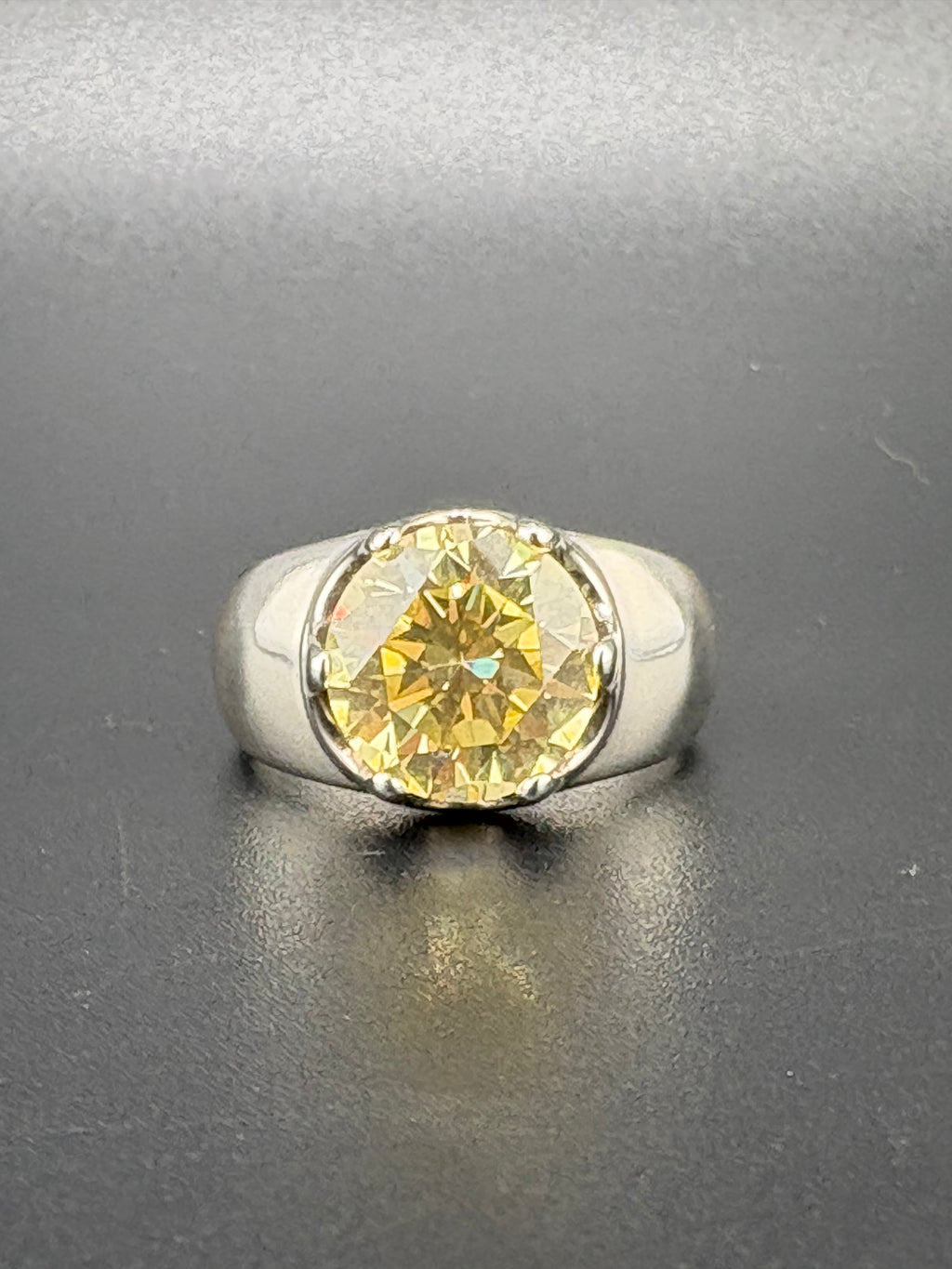 .925 Sterling Silver 4ct Canary Yellow CZ Ring – 6.48g – Size 7