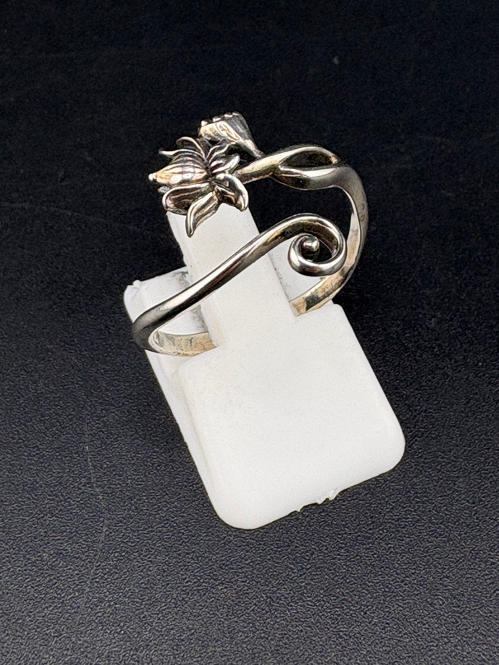 .925 Sterling Silver Lotus Flower Ring – 3.21g – Size 7.5 Adjustable