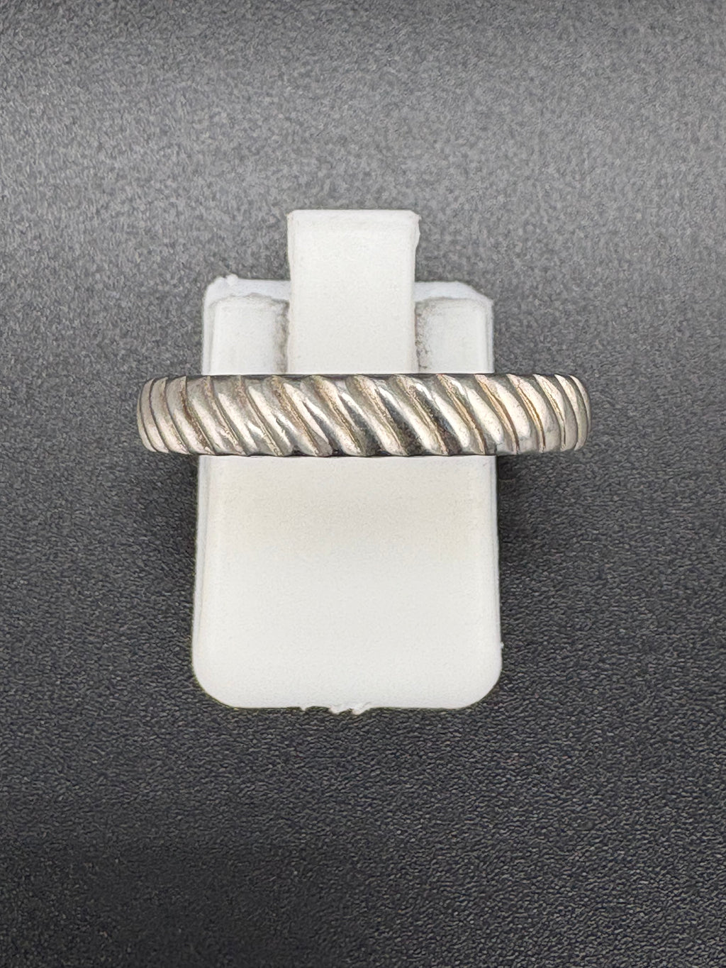 .925 Sterling Silver Textured Band Ring – 1.9g – Size 9
