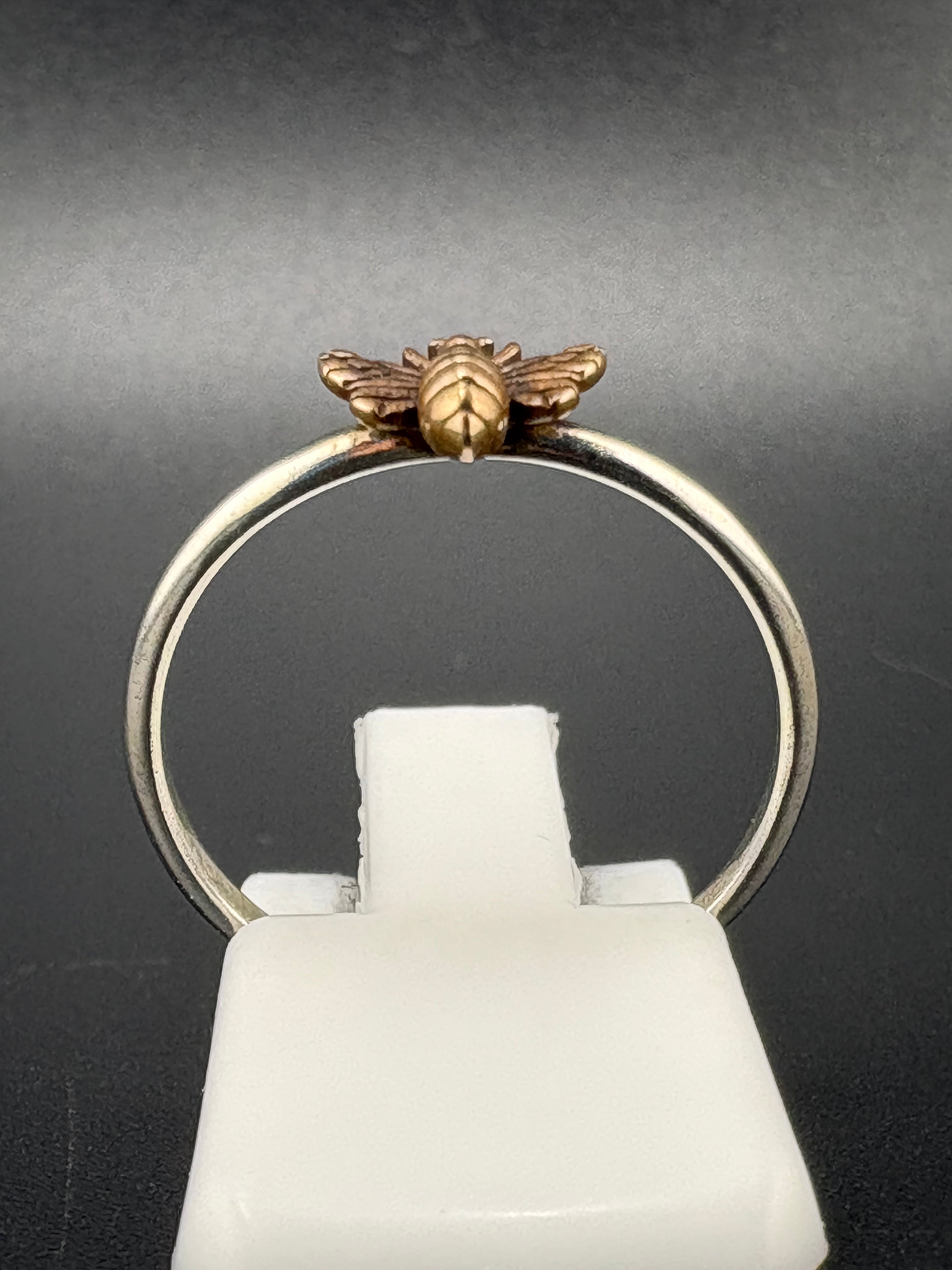 .925 Sterling Silver Bumblebee Ring – 1g – Size 7