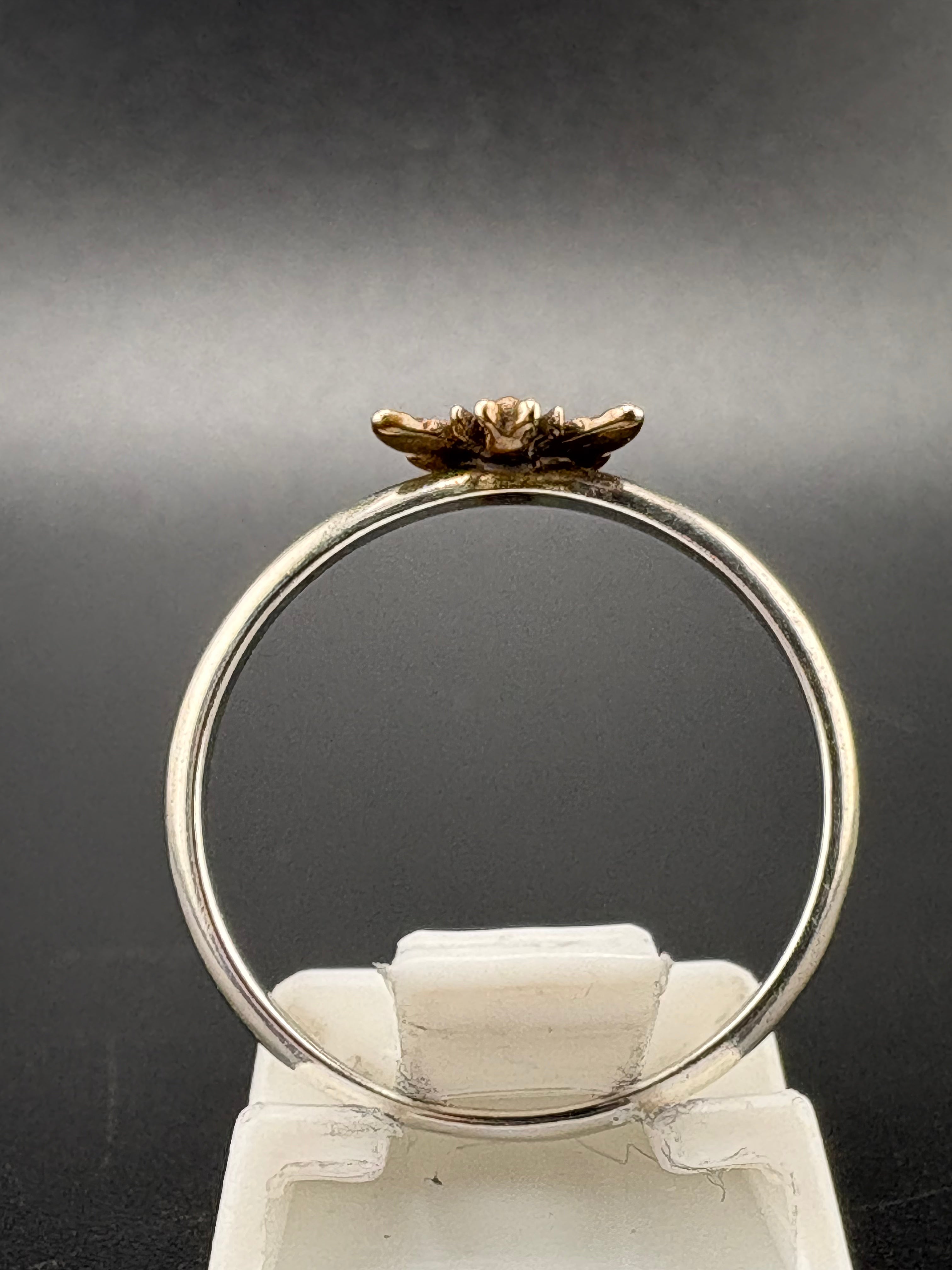 .925 Sterling Silver Bumblebee Ring – 1g – Size 7