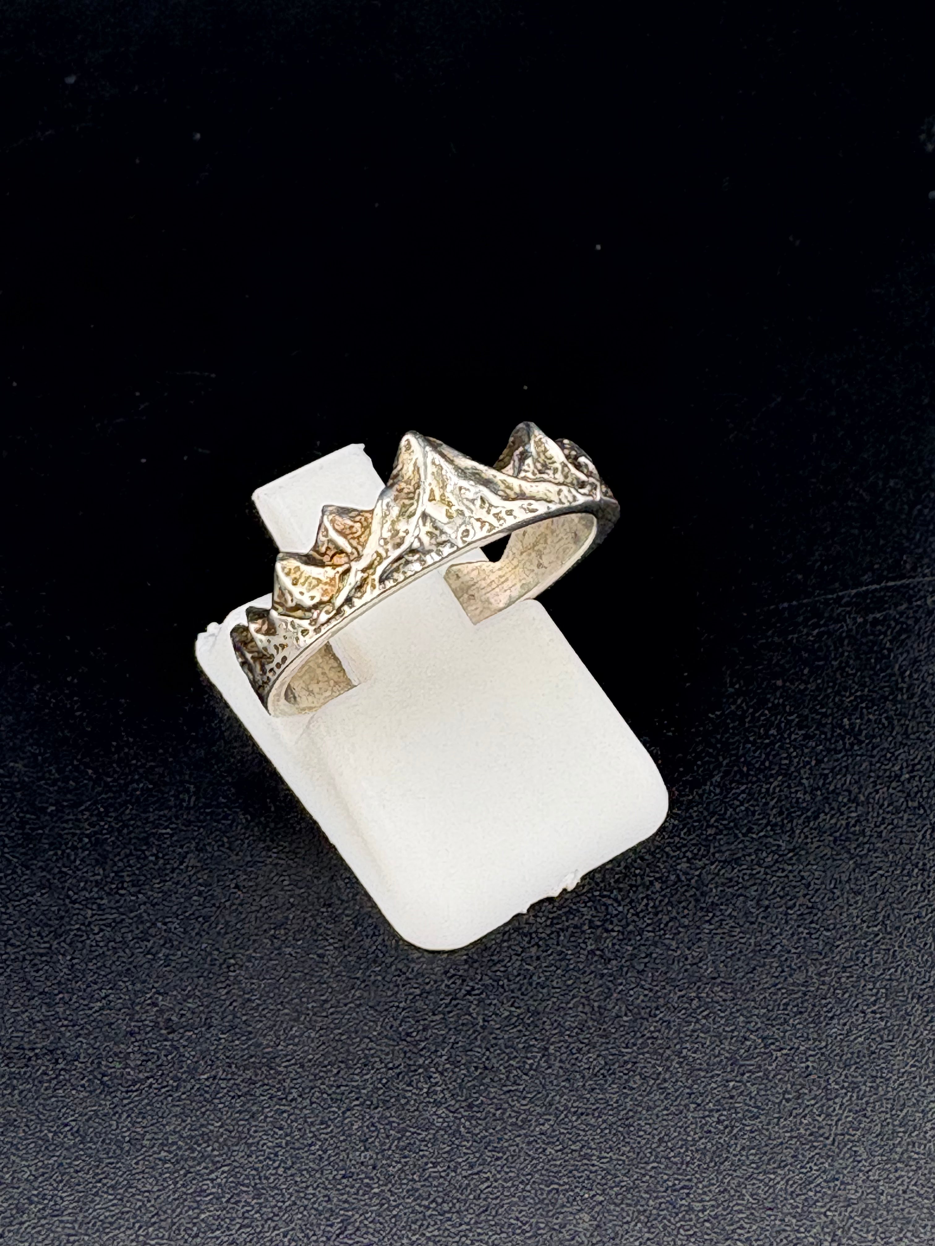 .925 Sterling Silver Mountain Peak Ring – 2.6g – Size 7