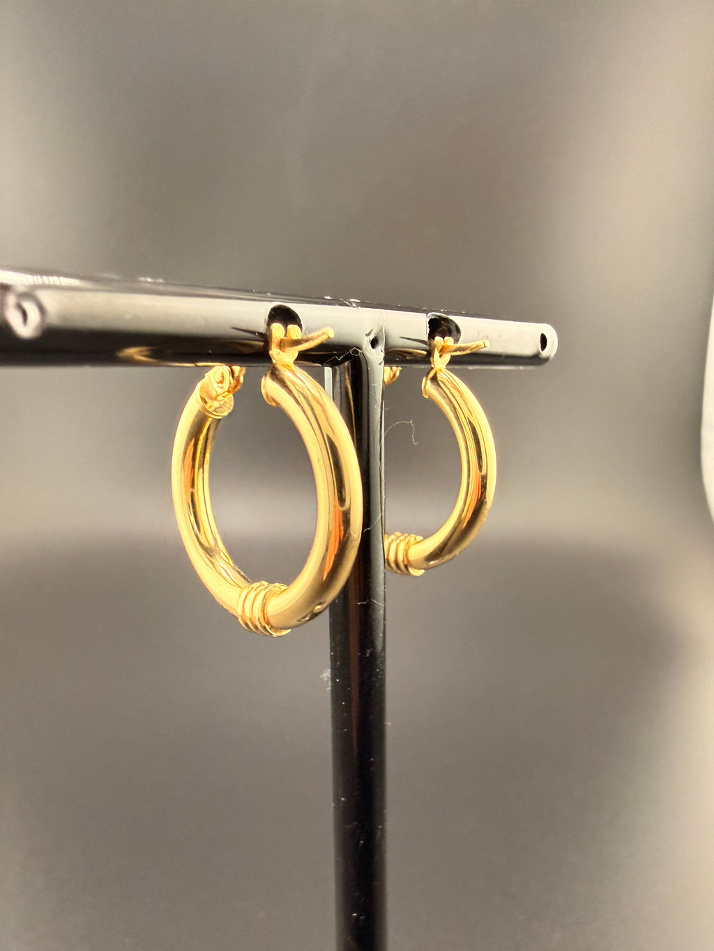 14K Solid Gold Hoop Earrings – Classic Lightweight Real Gold Hoops (2.2g)