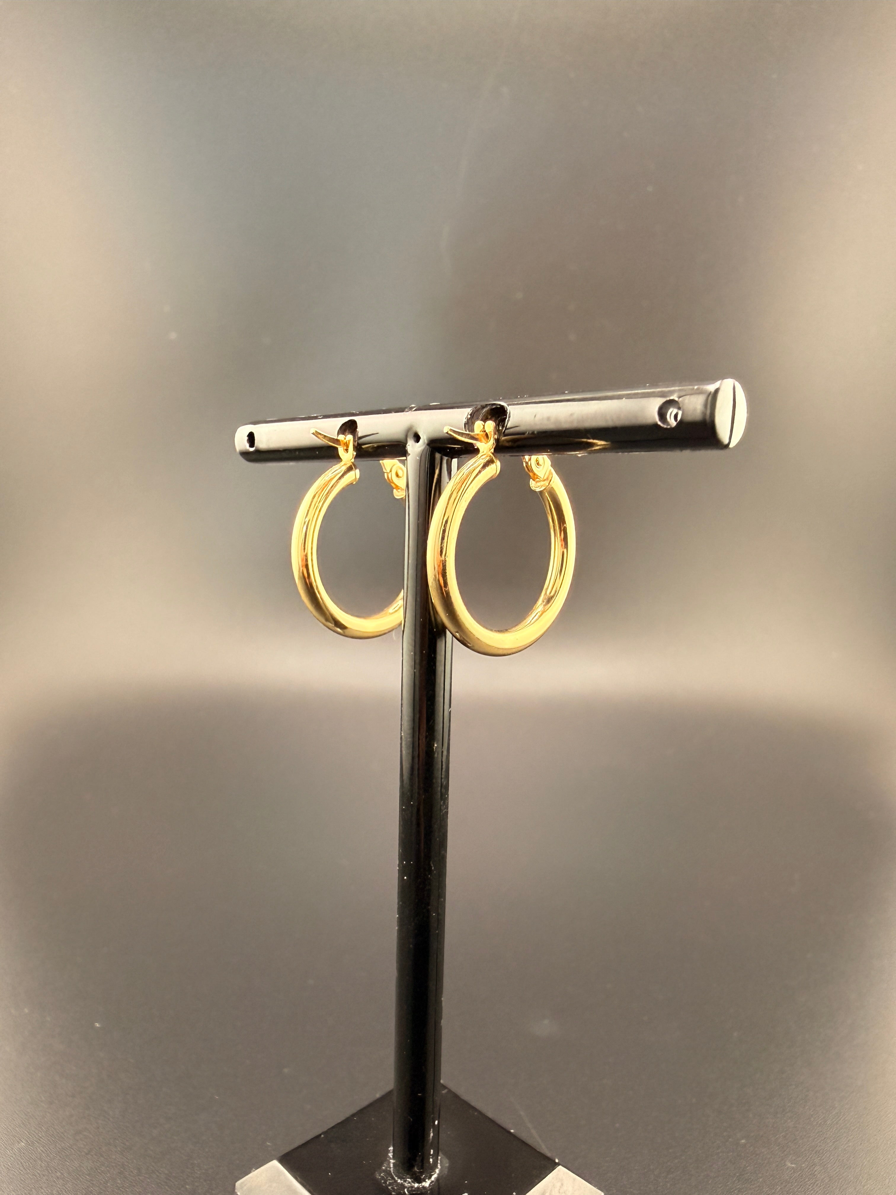 14K Solid Gold Hoop Earrings – Lightweight Classic Gold Hoops (1.46g)