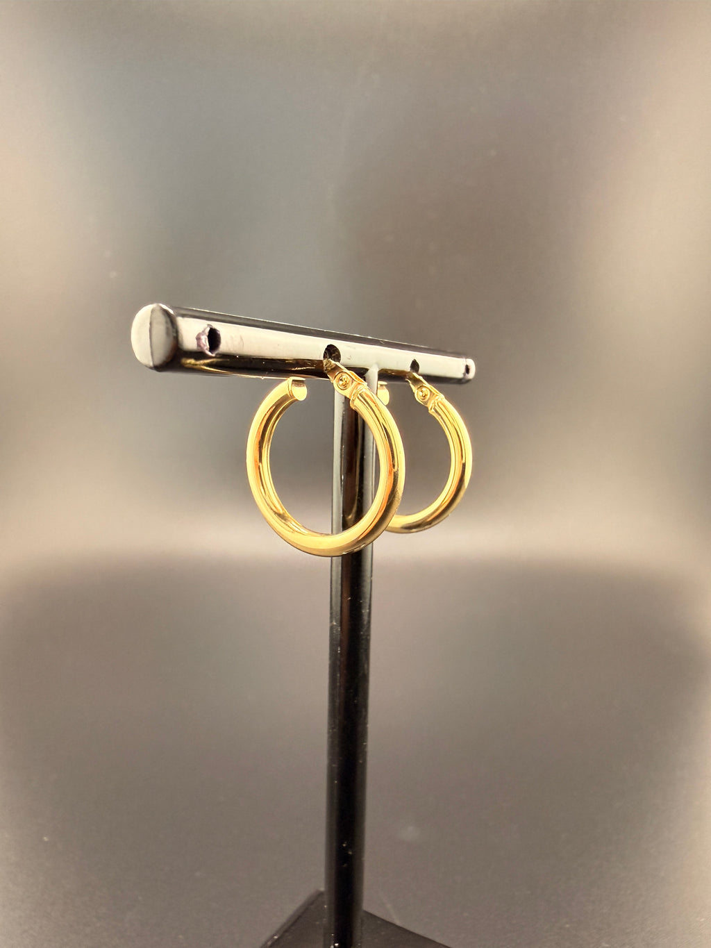 14K Solid Gold Hoop Earrings – Lightweight Classic Gold Hoops (1.46g)