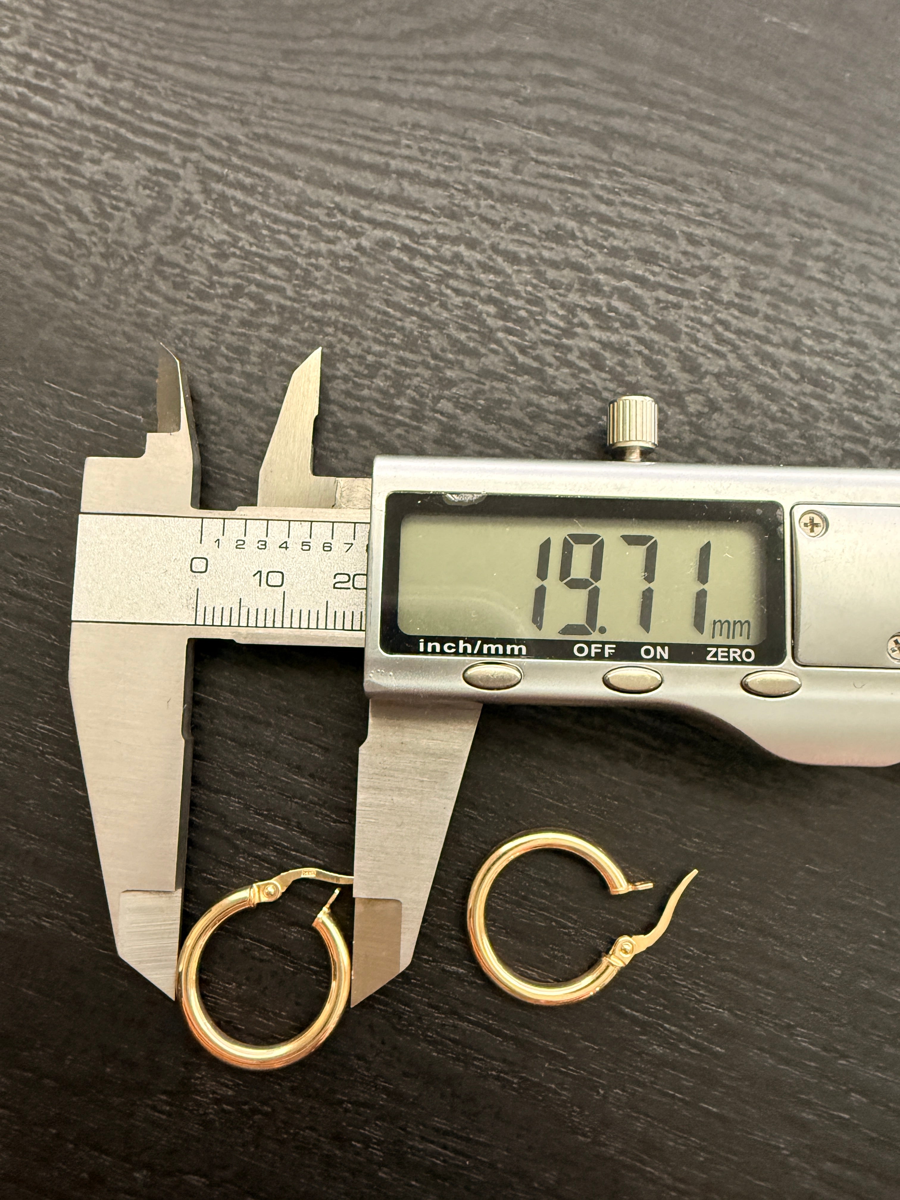 14K Solid Gold Hoop Earrings – Lightweight Classic Gold Hoops (1.46g)