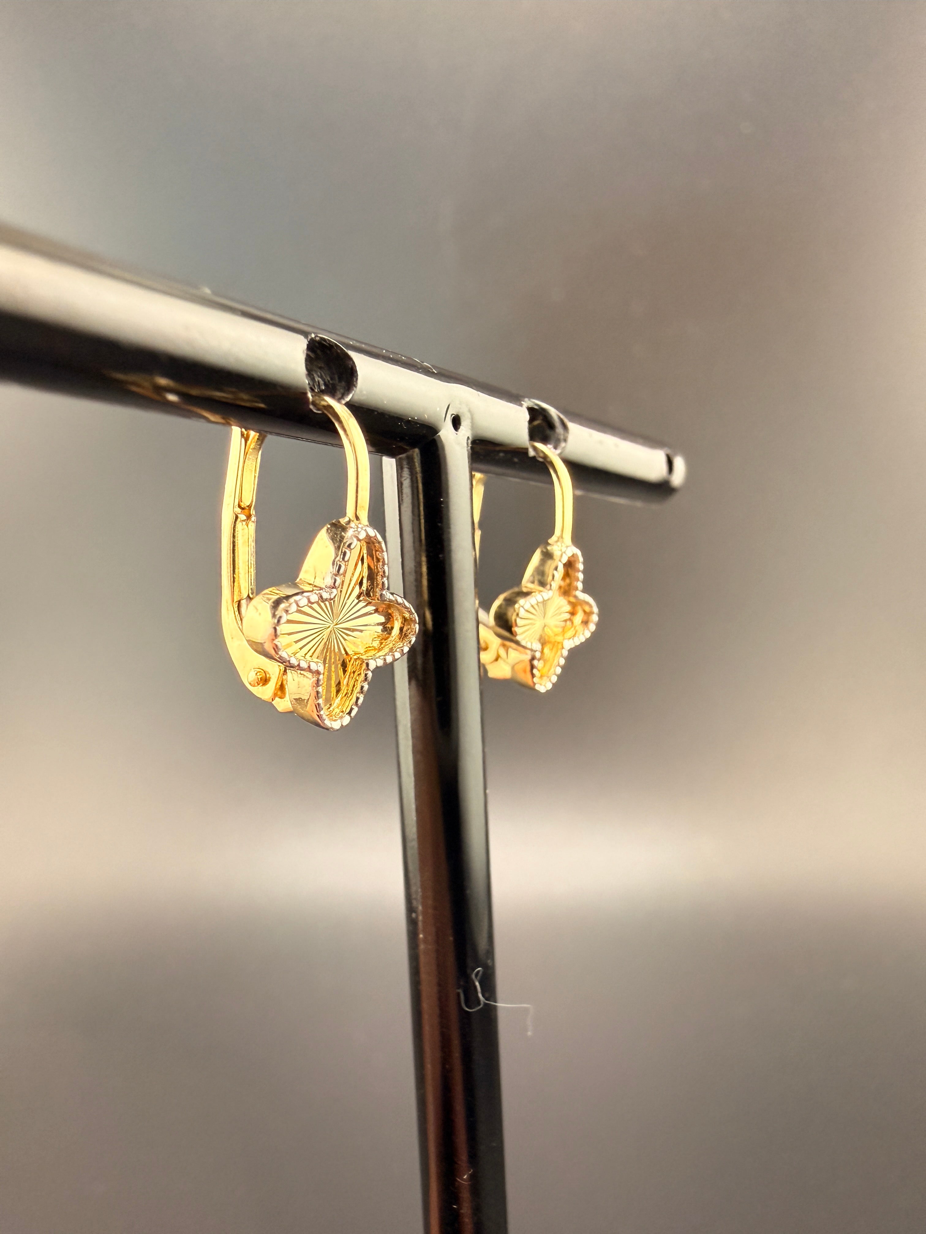 14K Solid Gold Cloverleaf Earrings (1.78g) – Real Gold Stud Earrings | Jewelry Connect Wholesale Price