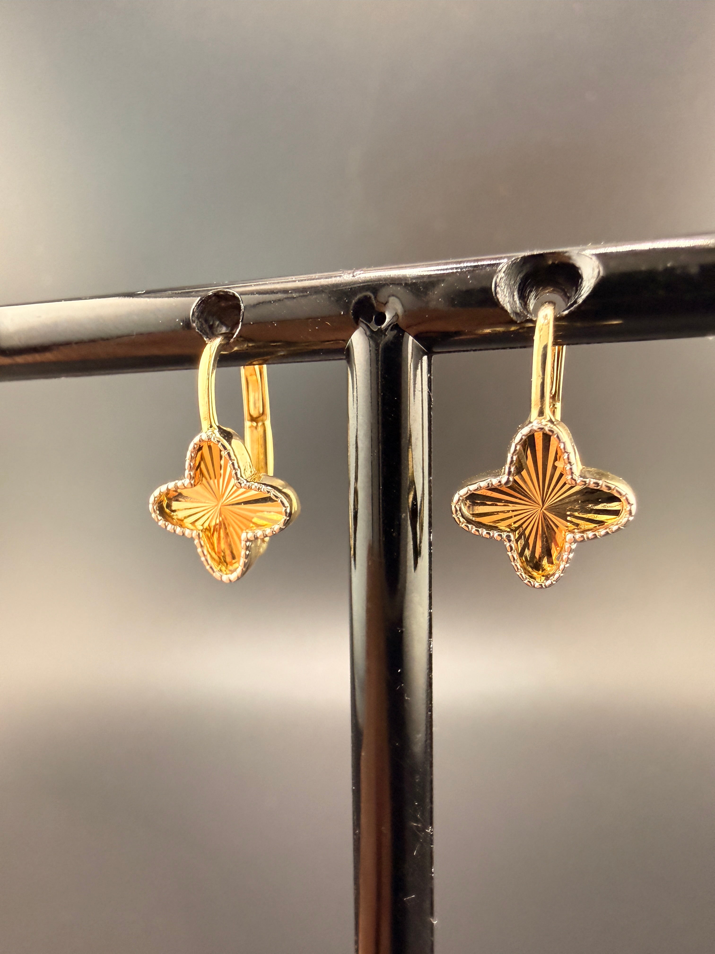 14K Solid Gold Cloverleaf Earrings (1.78g) – Real Gold Stud Earrings | Jewelry Connect Wholesale Price