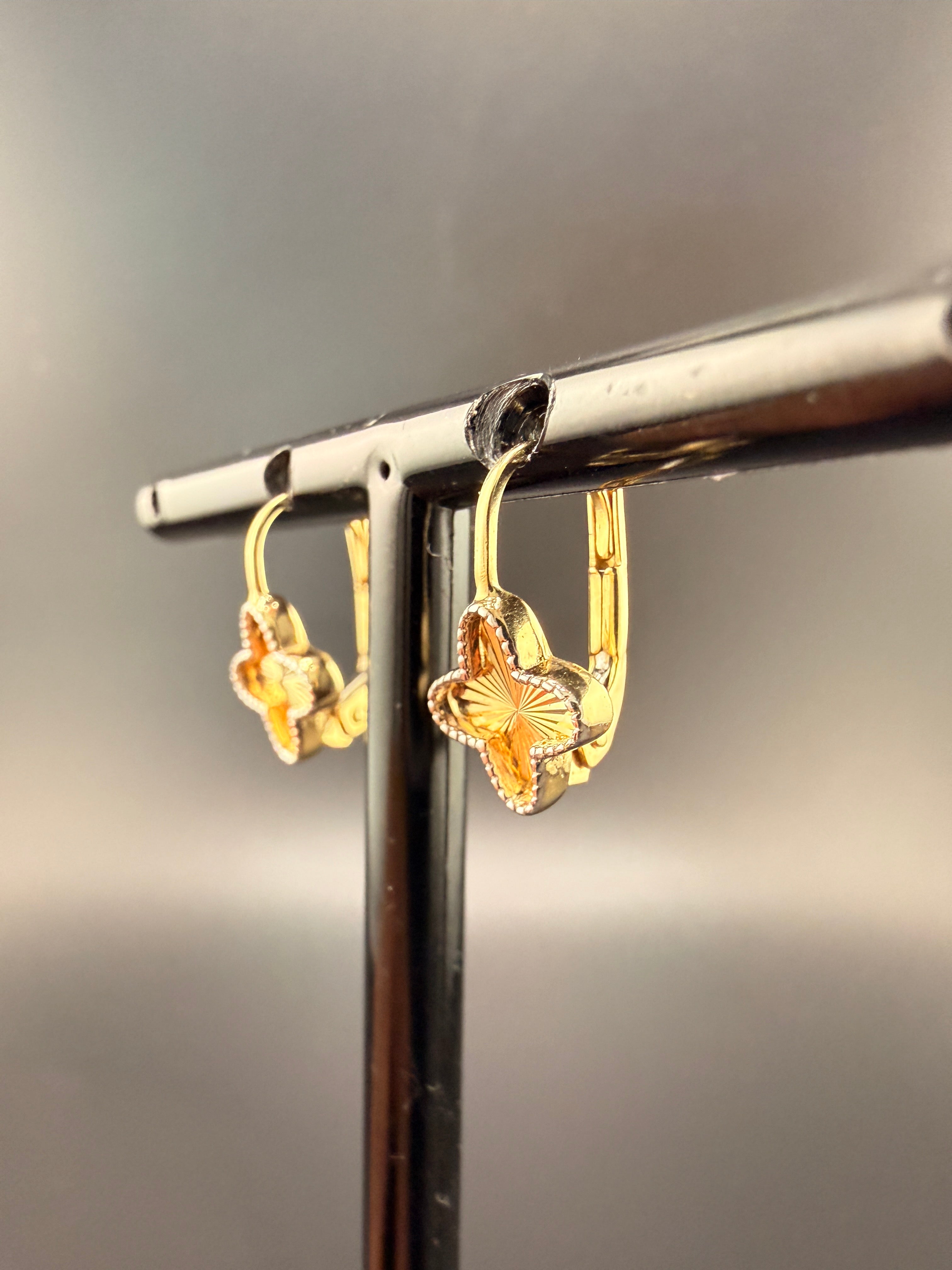 14K Solid Gold Cloverleaf Earrings (1.78g) – Real Gold Stud Earrings | Jewelry Connect Wholesale Price