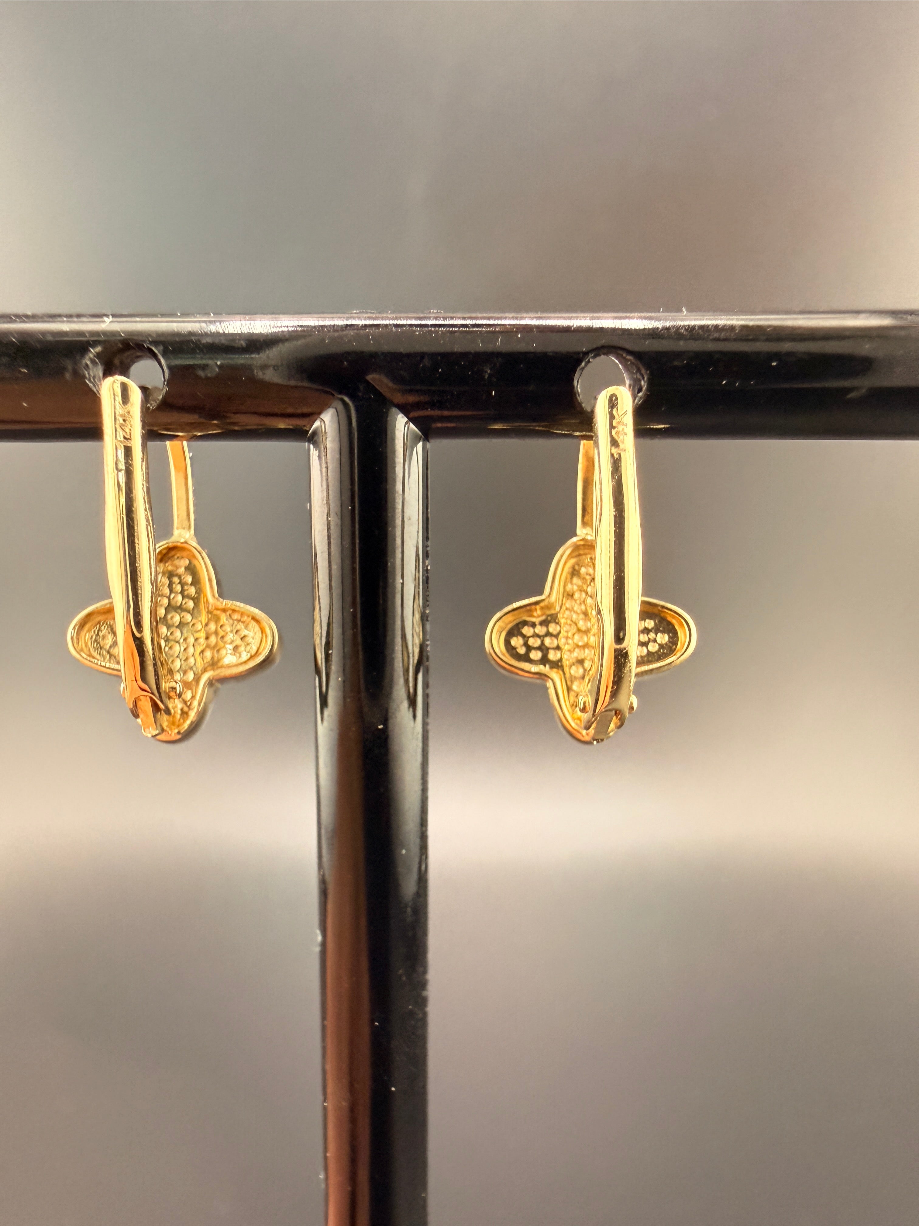 14K Solid Gold Cloverleaf Earrings (1.78g) – Real Gold Stud Earrings | Jewelry Connect Wholesale Price