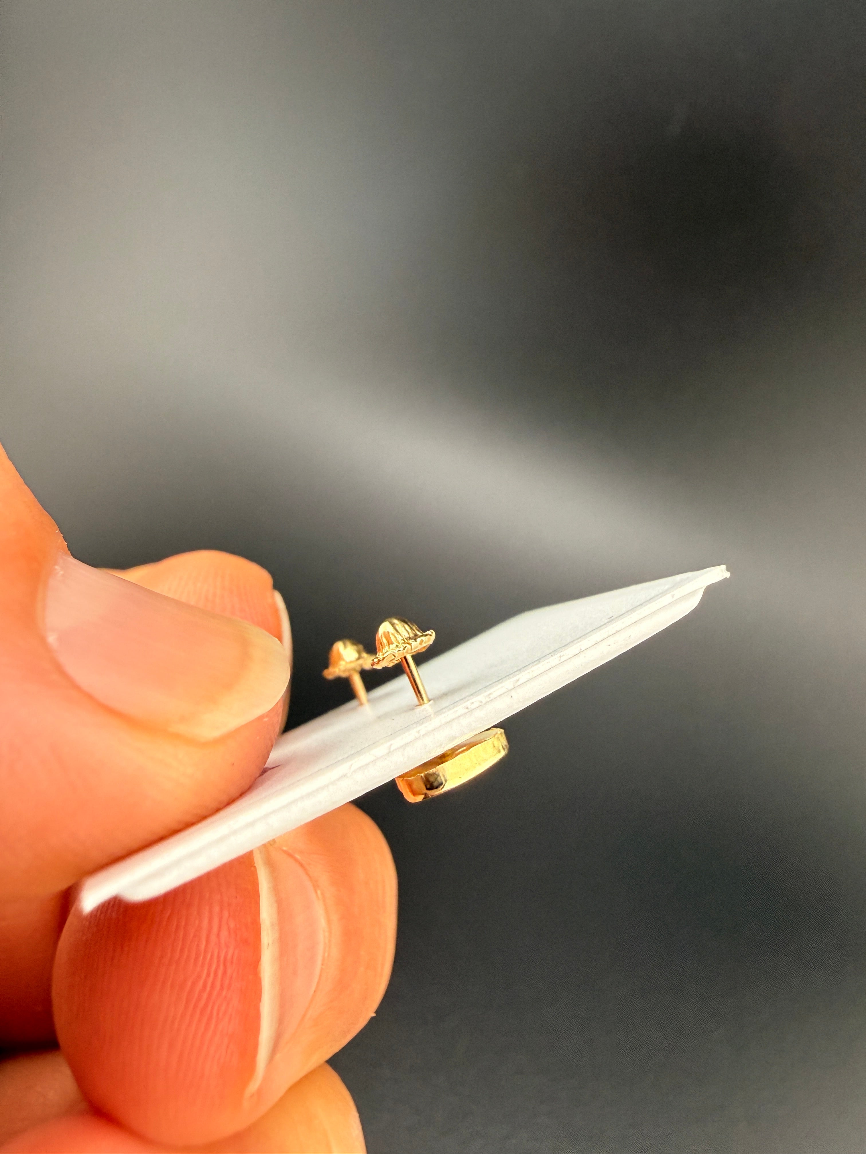 14K Solid Gold Oyster Heart Earrings – Luxury Heart Stud Earrings | Wholesale Price Jewelry Connect