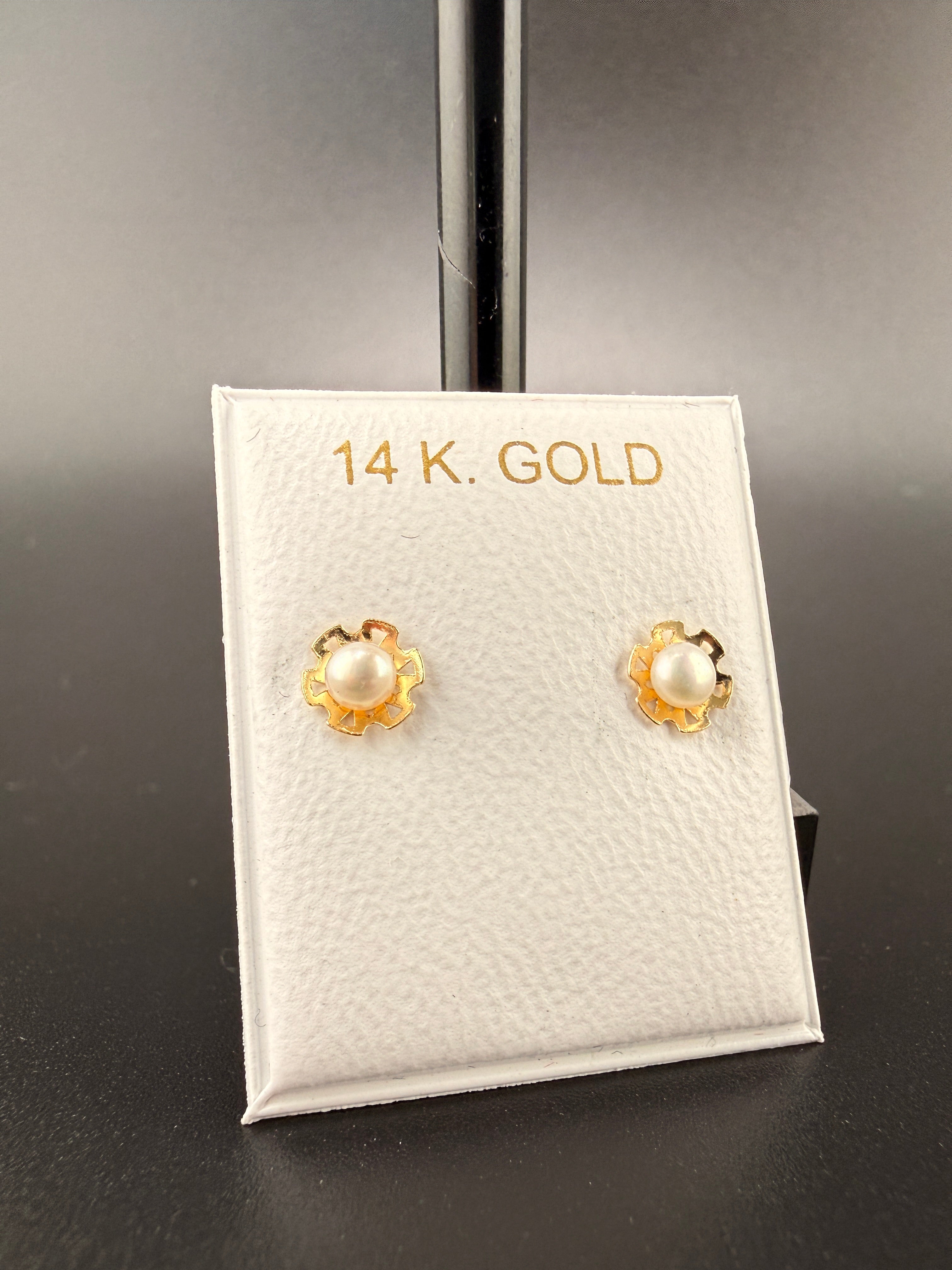 14K Gold Pearl Flower Earrings – Elegant Freshwater Pearl Floral Stud Earrings | Jewelry Connect