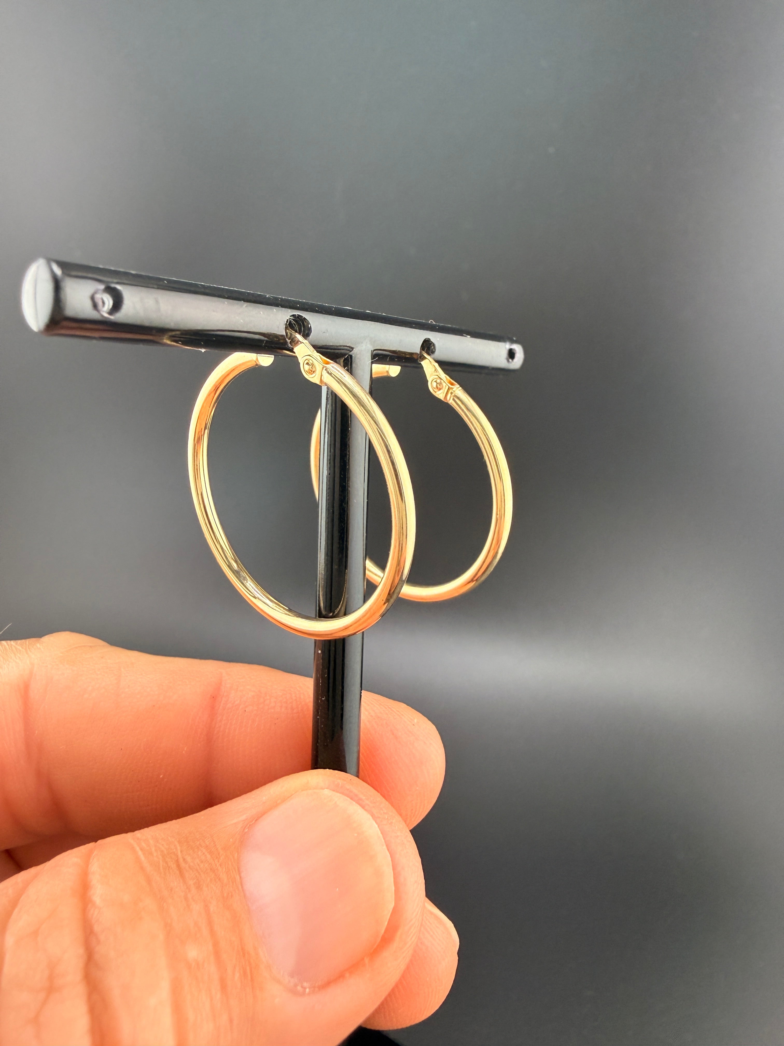 14K Solid Gold Hoop Earrings – Lightweight Classic Hoops (1.52g) | Wholesale Jewelry Price