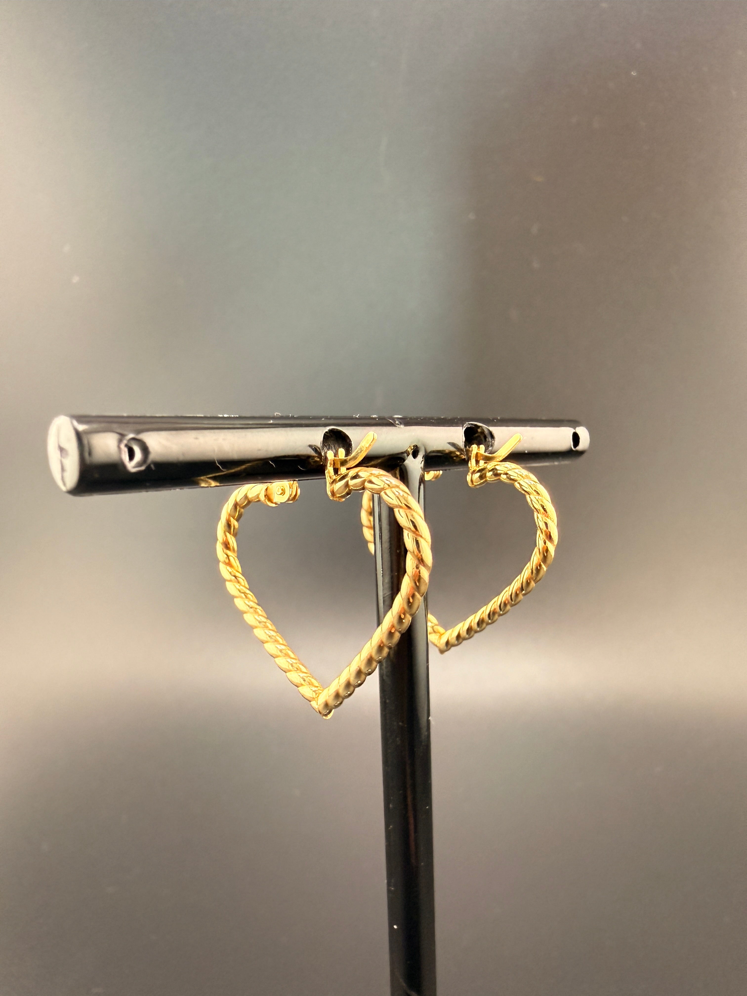 14K Solid Gold Heart Hoop Earrings – Lightweight Diamond-Cut Heart Hoops (1.53g) | Jewelry Connect Wholesale Price