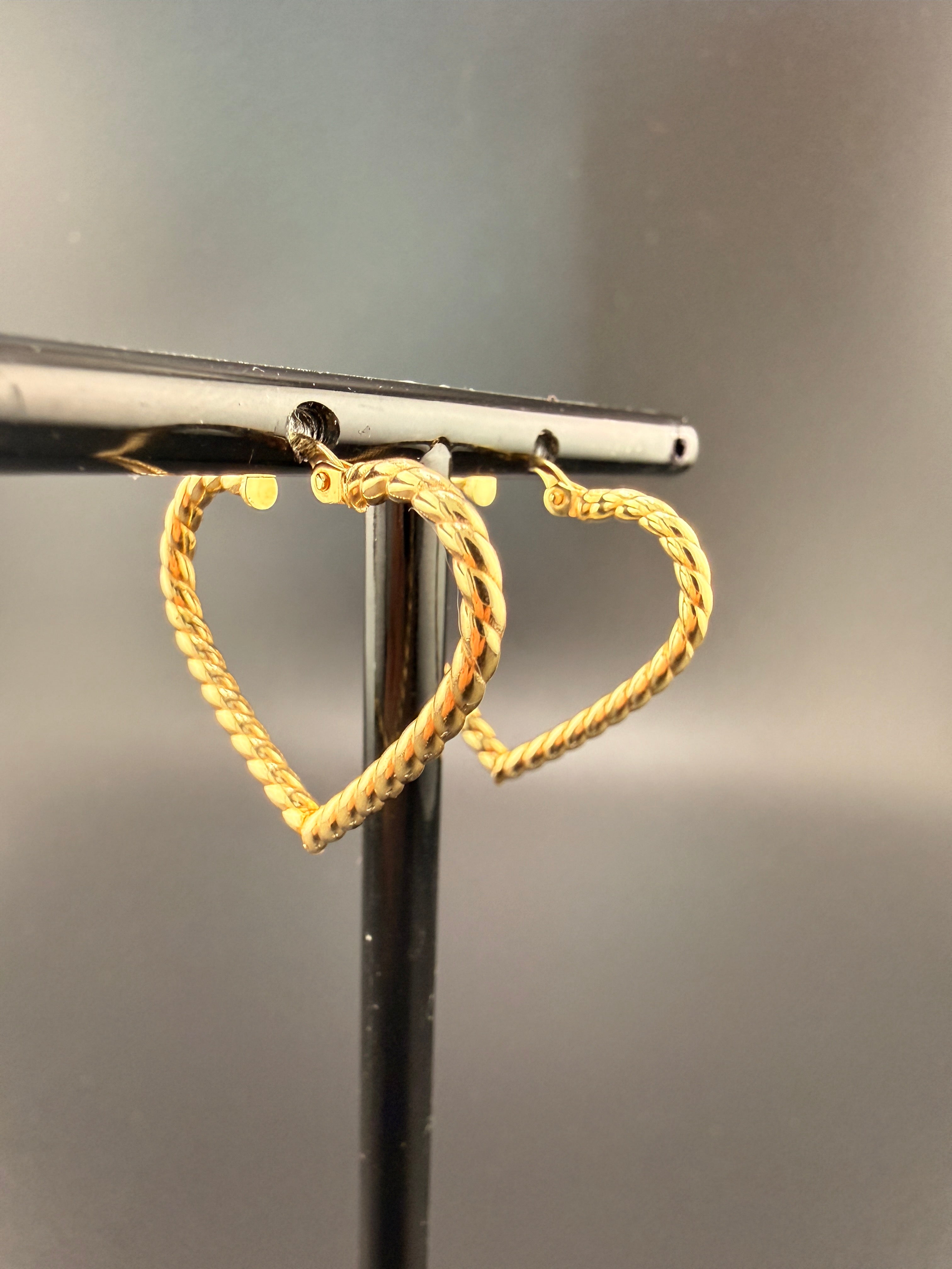 14K Solid Gold Heart Hoop Earrings – Lightweight Diamond-Cut Heart Hoops (1.53g) | Jewelry Connect Wholesale Price