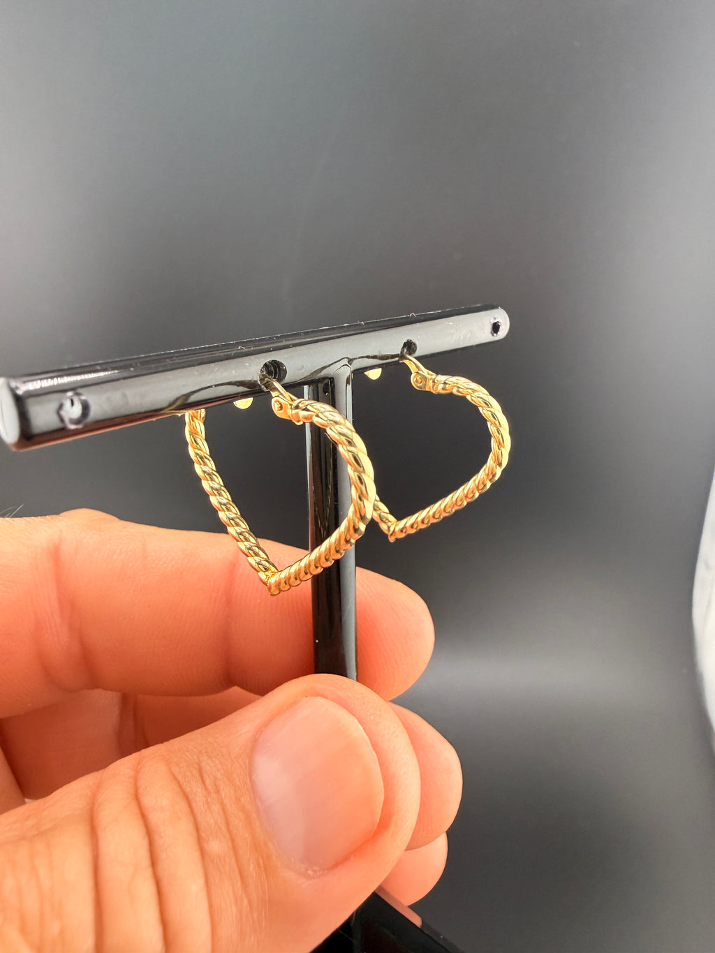 14K Solid Gold Heart Hoop Earrings – Lightweight Diamond-Cut Heart Hoops (1.53g) | Jewelry Connect Wholesale Price