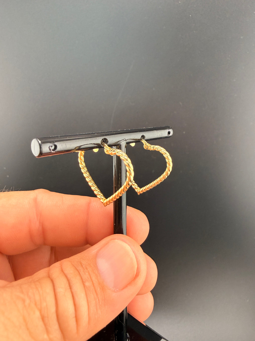 14K Solid Gold Heart Hoop Earrings – Lightweight Diamond-Cut Heart Hoops (1.53g) | Jewelry Connect Wholesale Price