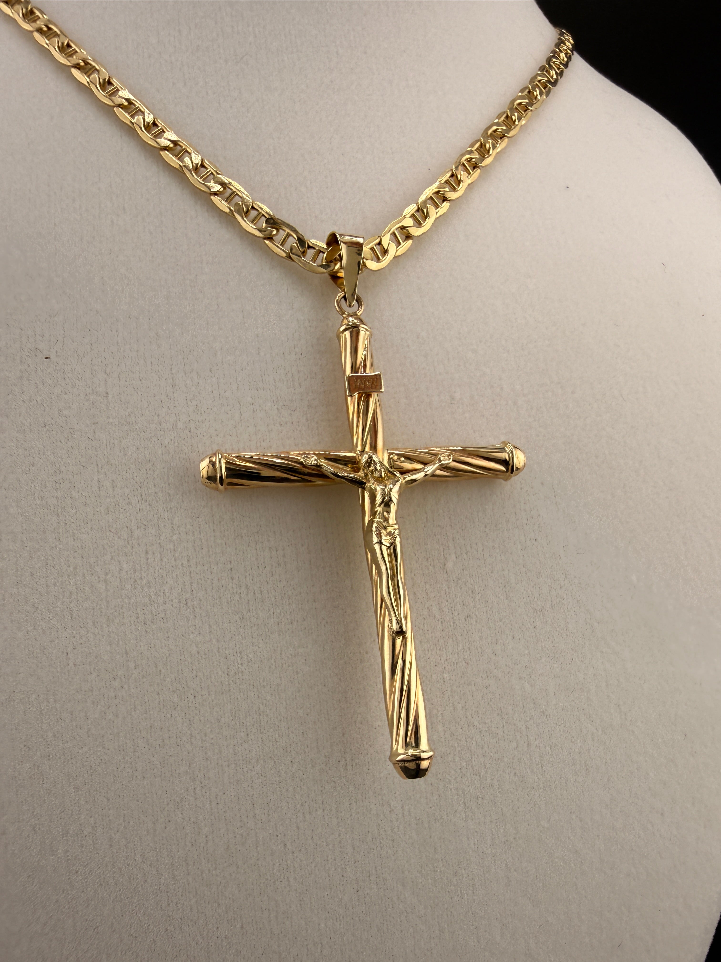 14K Gold Jesus on the Cross Pendant – Solid Gold Crucifix Pendant (4.09g) | Wholesale Jewelry Price