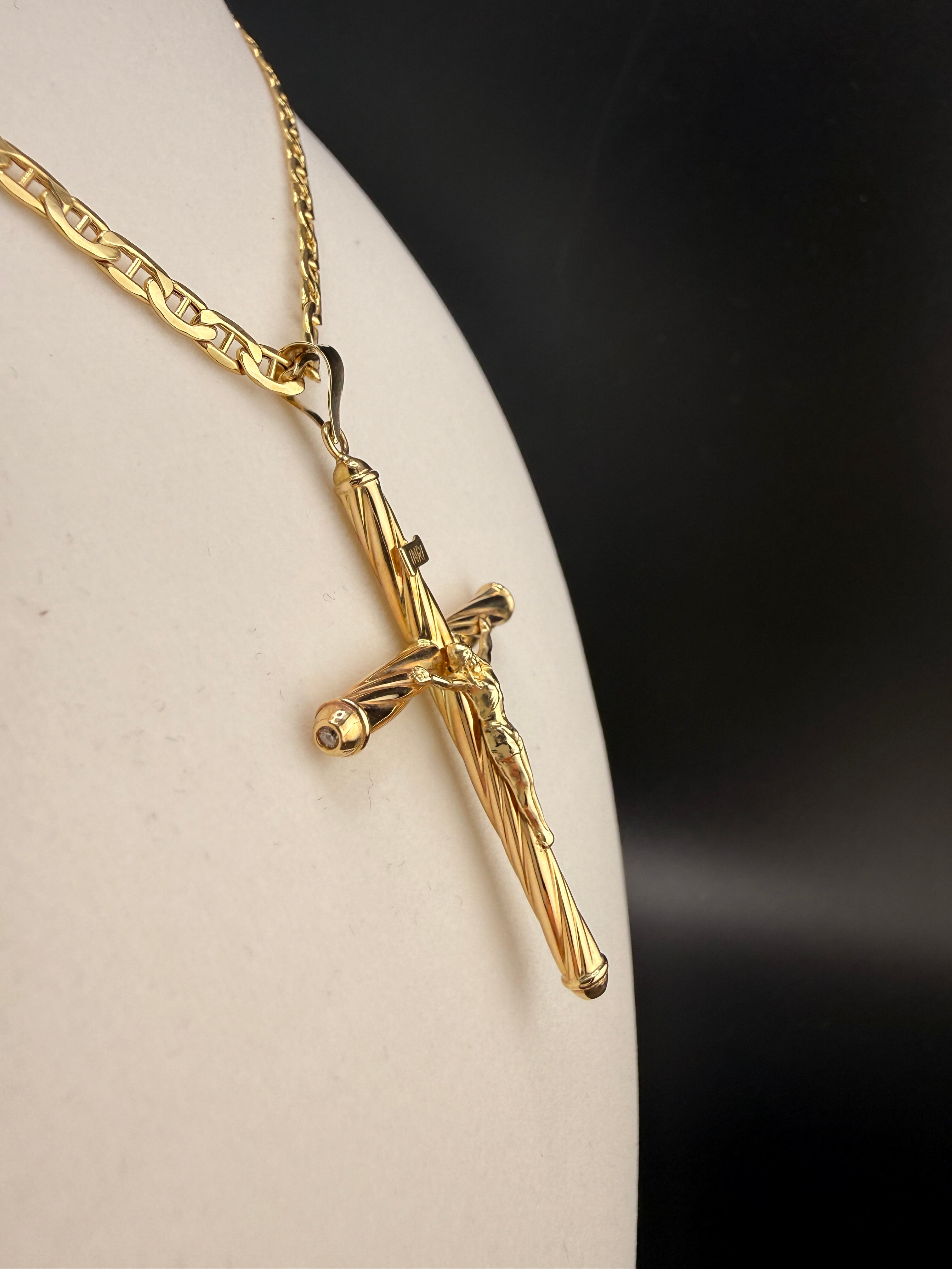 14K Gold Jesus on the Cross Pendant – Solid Gold Crucifix Pendant (4.09g) | Wholesale Jewelry Price