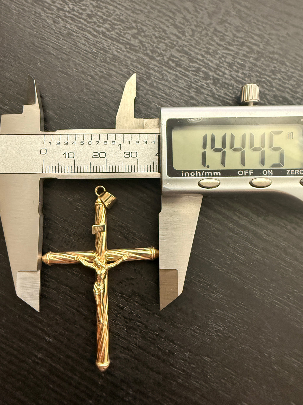 14K Gold Jesus on the Cross Pendant – Solid Gold Crucifix Pendant (4.09g) | Wholesale Jewelry Price