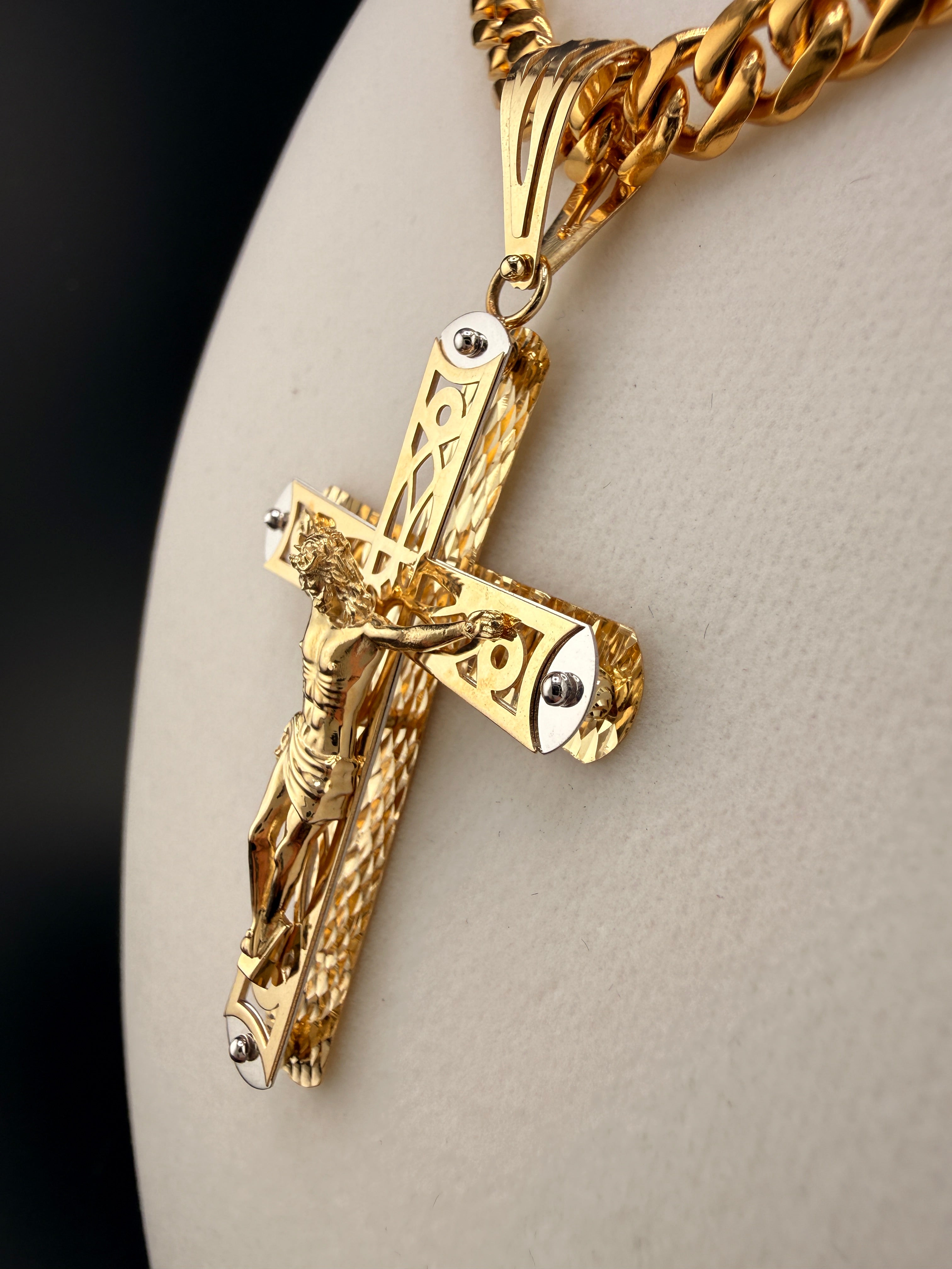 14K Gold Jesus on the Cross Pendant – 7.34 Grams Solid Gold Crucifix | Jewelry Connect
