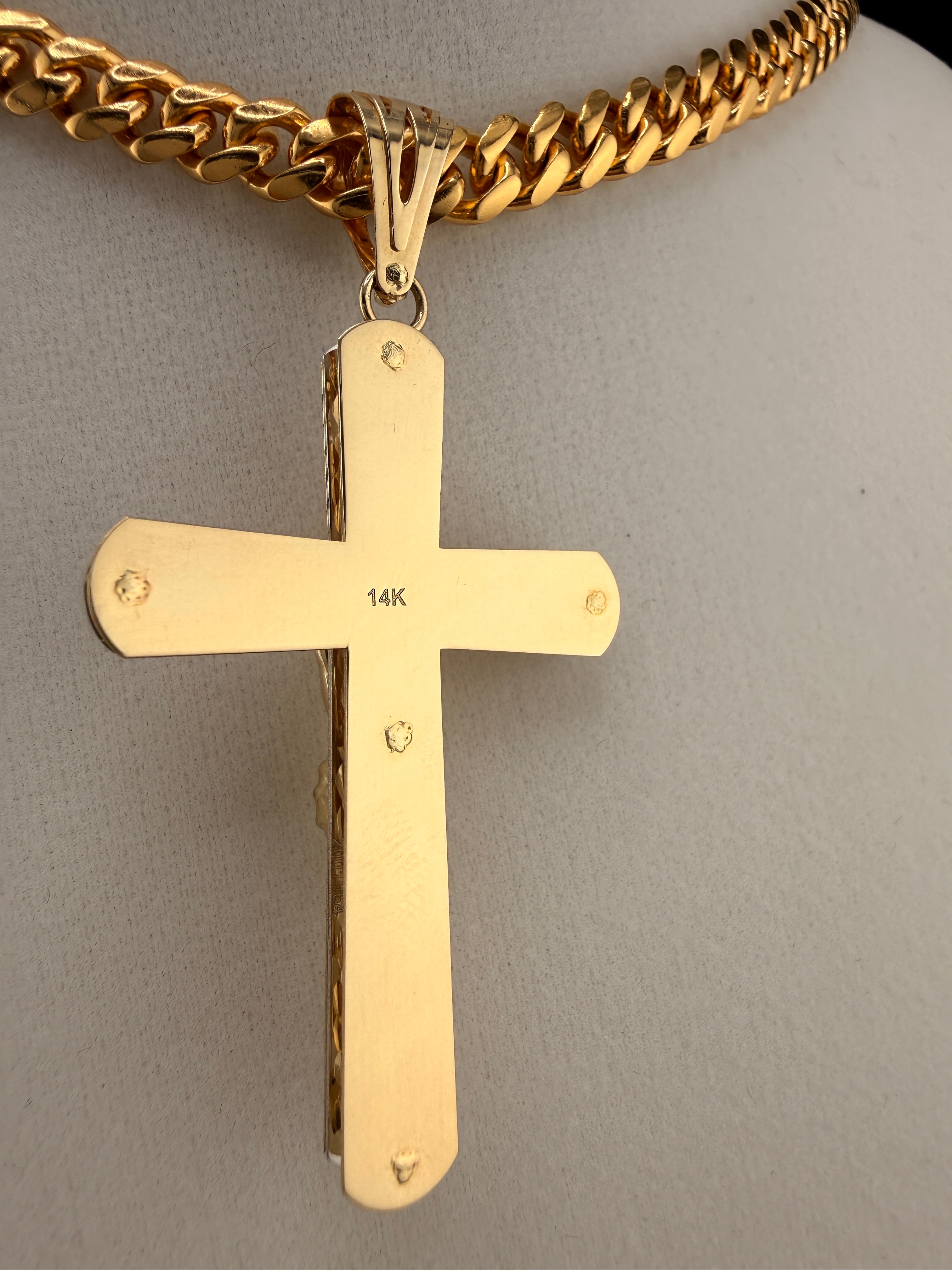 14K Gold Jesus on the Cross Pendant – 7.34 Grams Solid Gold Crucifix | Jewelry Connect