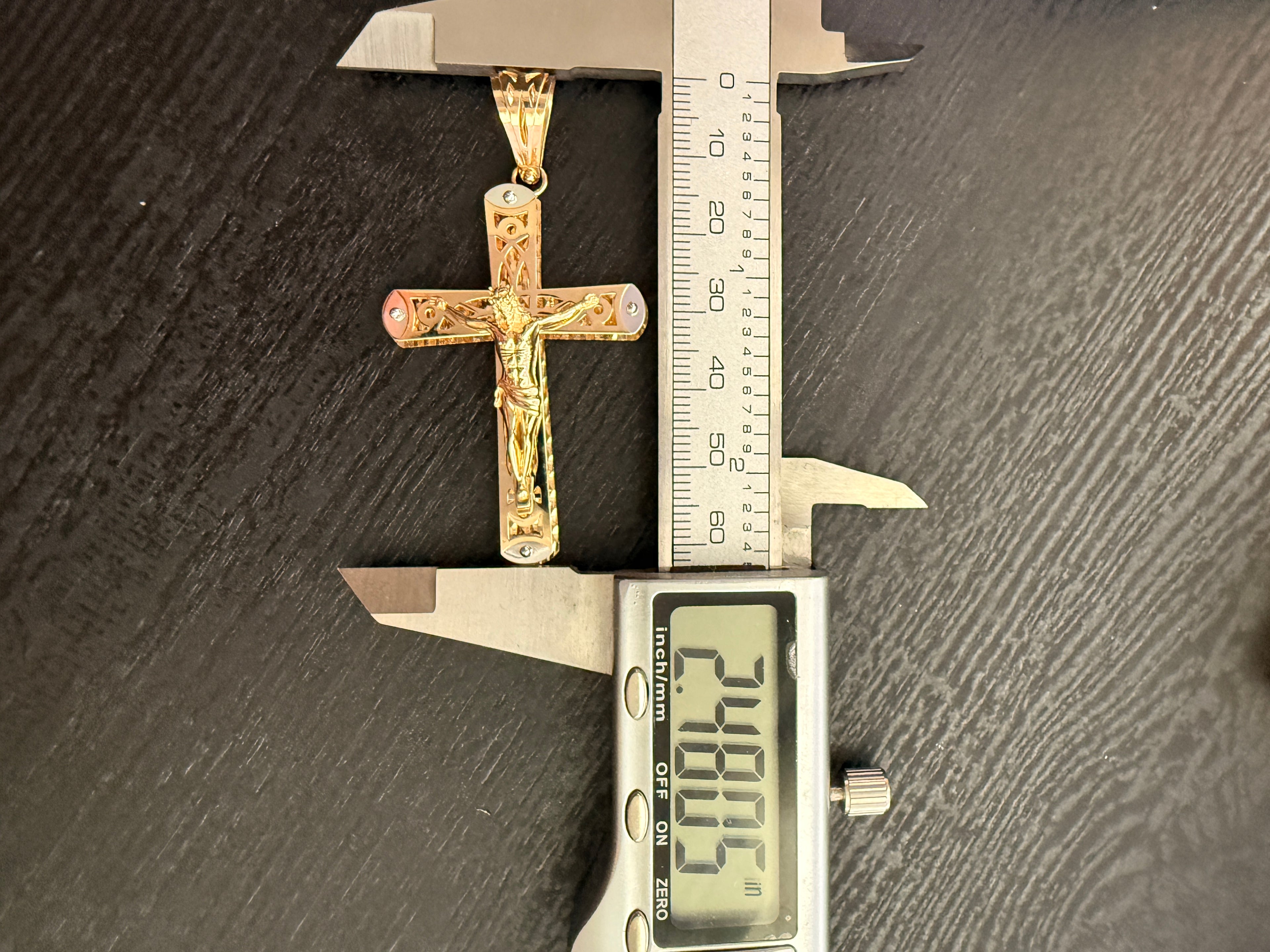 14K Gold Jesus on the Cross Pendant – 7.34 Grams Solid Gold Crucifix | Jewelry Connect