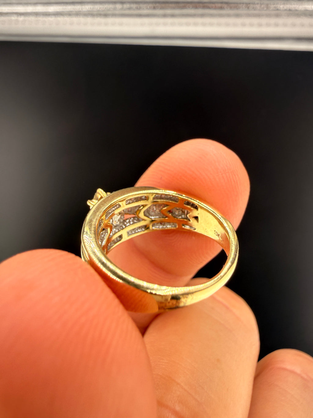 2.5 Carat Natural Diamond Engagement Ring – 10K Gold | Size 6